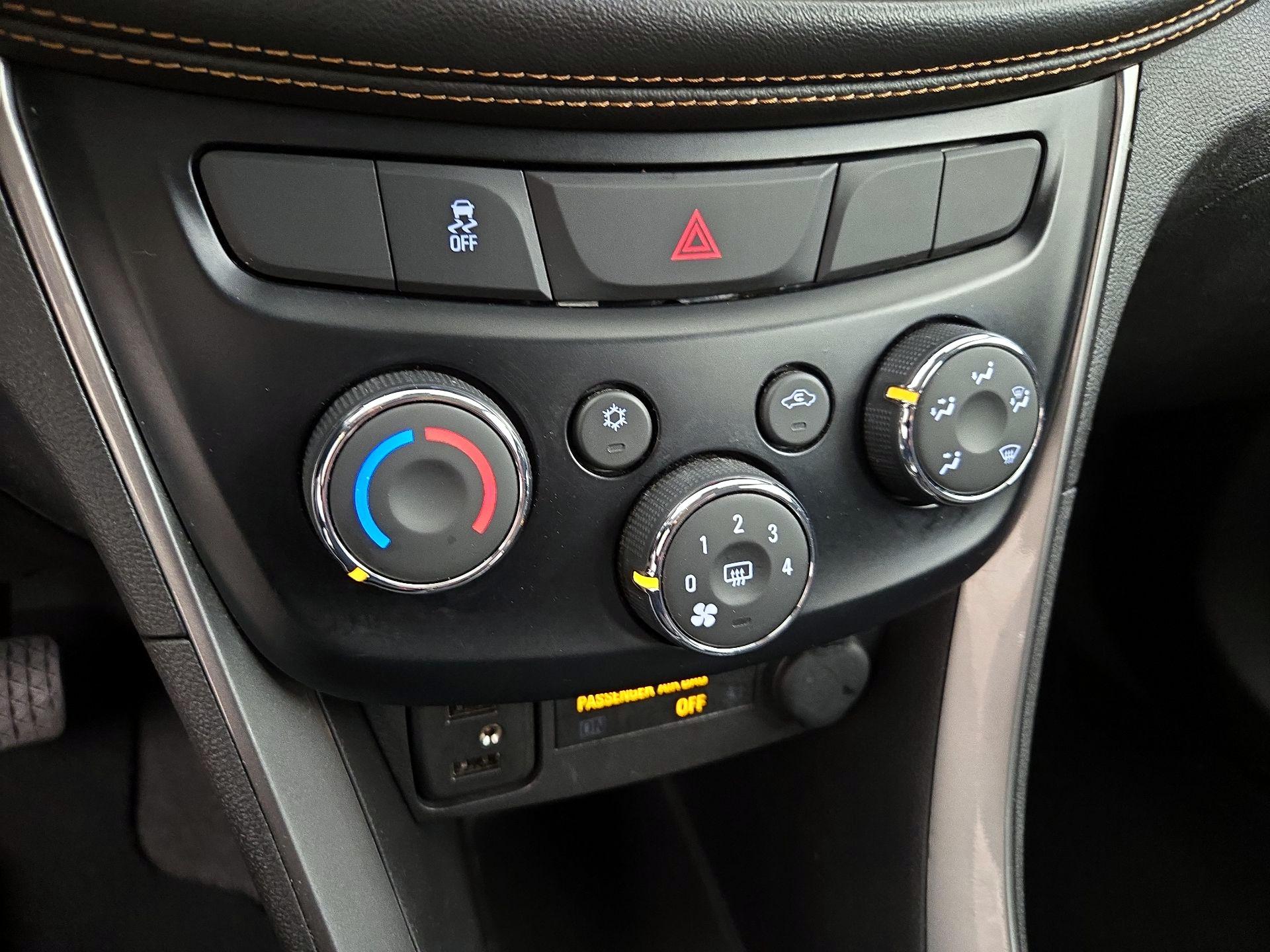 Thumbnail: 2020 Chevrolet Trax - 16