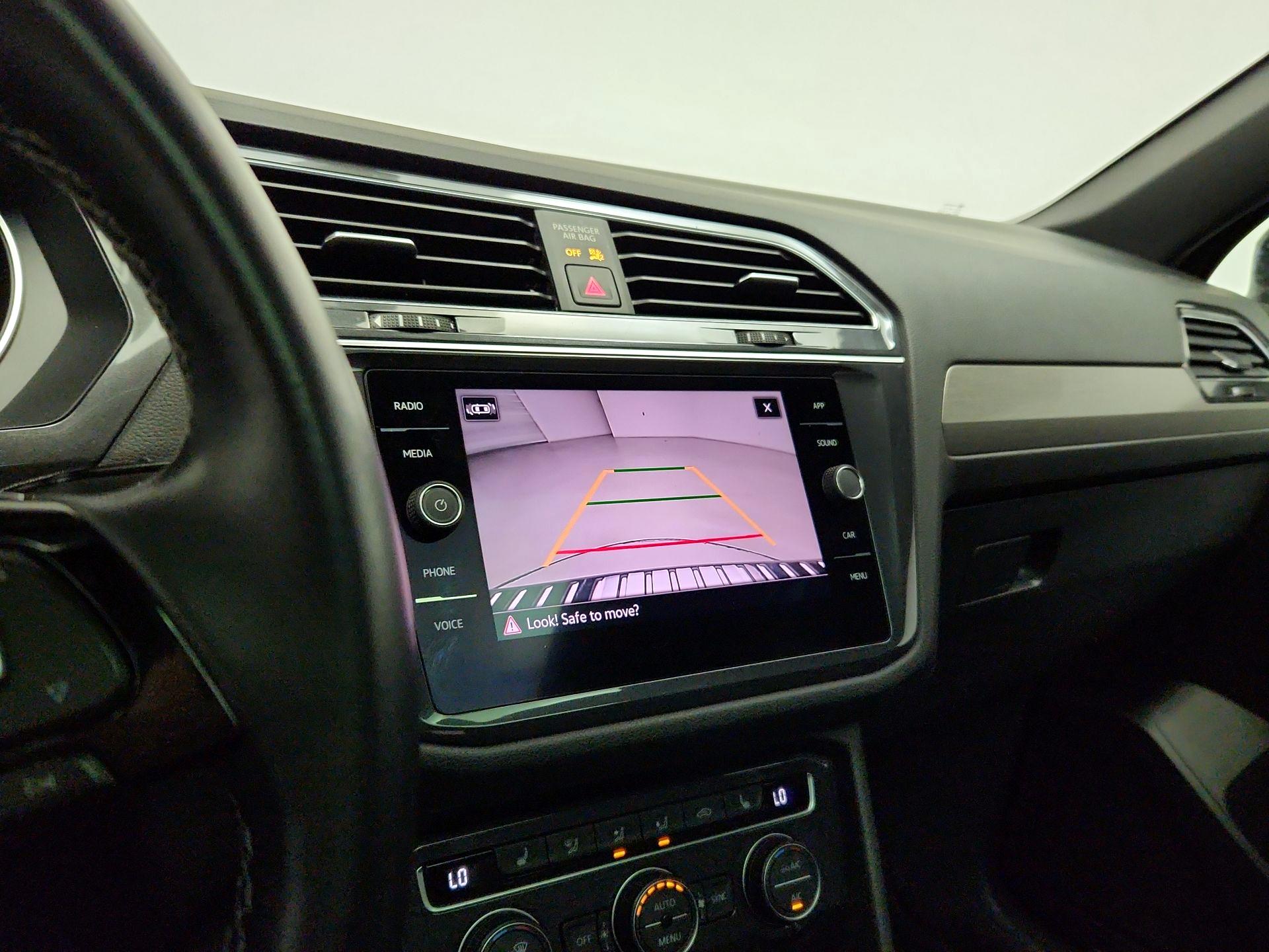 Thumbnail: 2021 Volkswagen Tiguan - 14