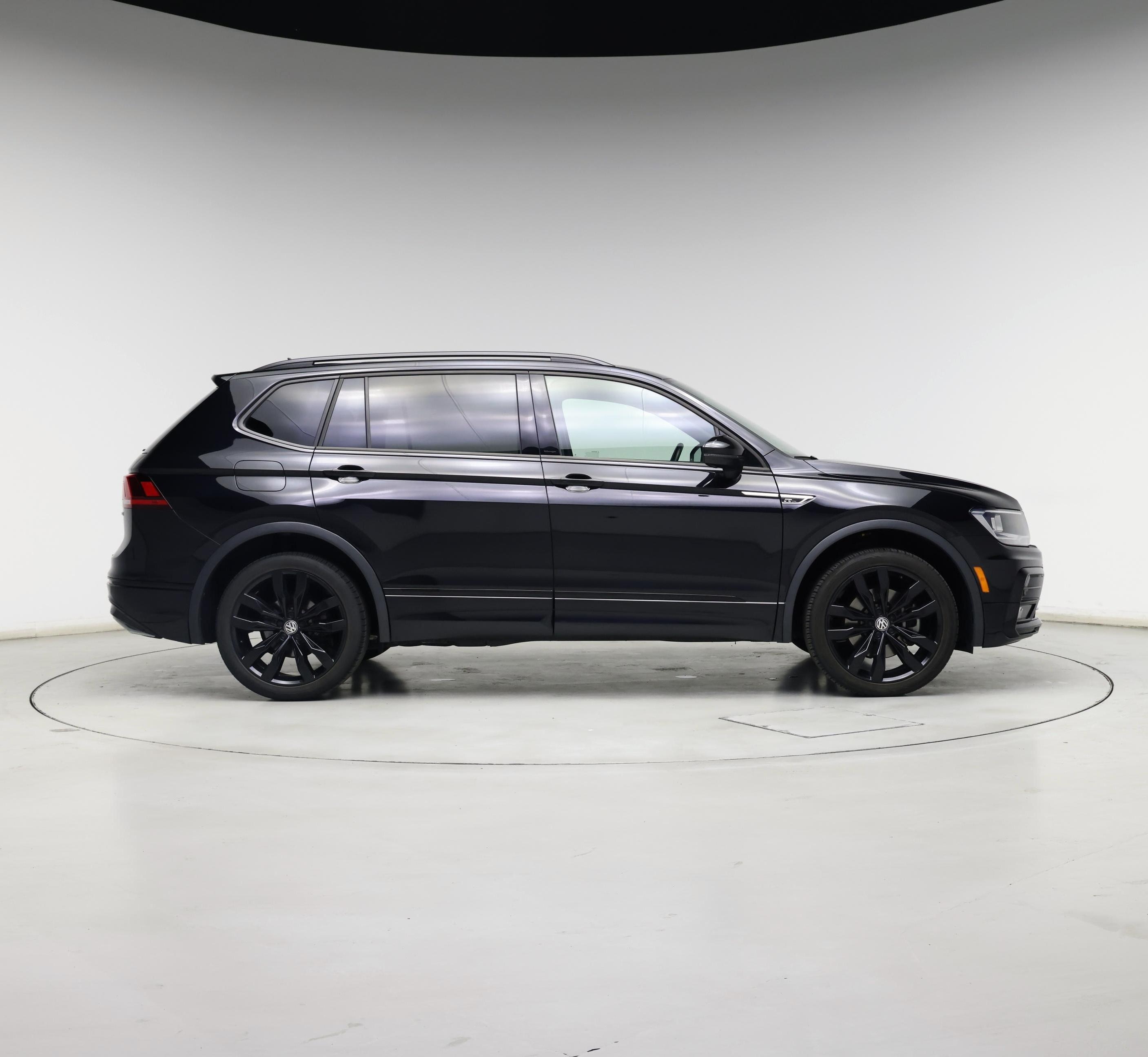 Thumbnail: 2021 Volkswagen Tiguan - 7