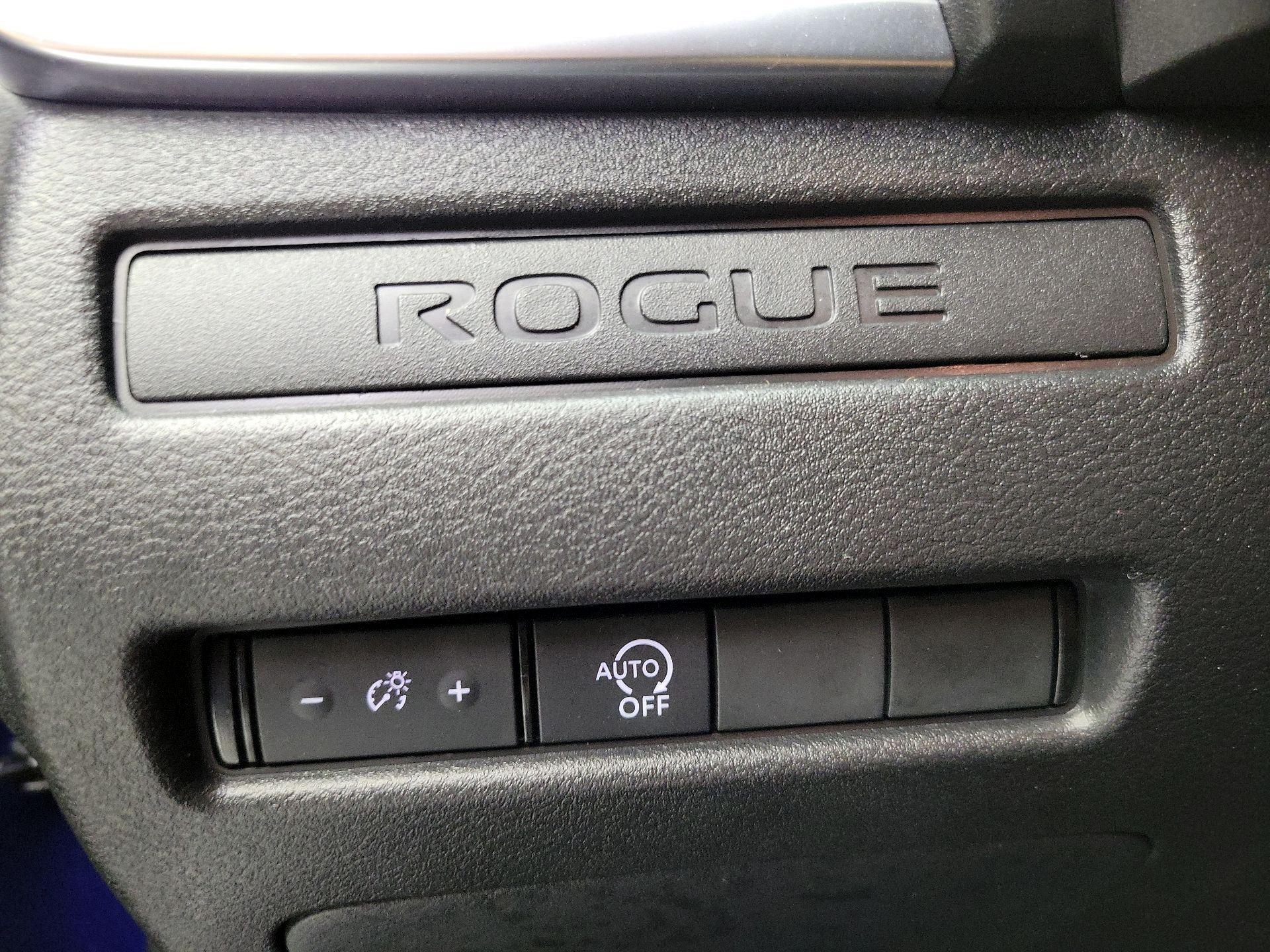 Thumbnail: 2023 Nissan Rogue - 13