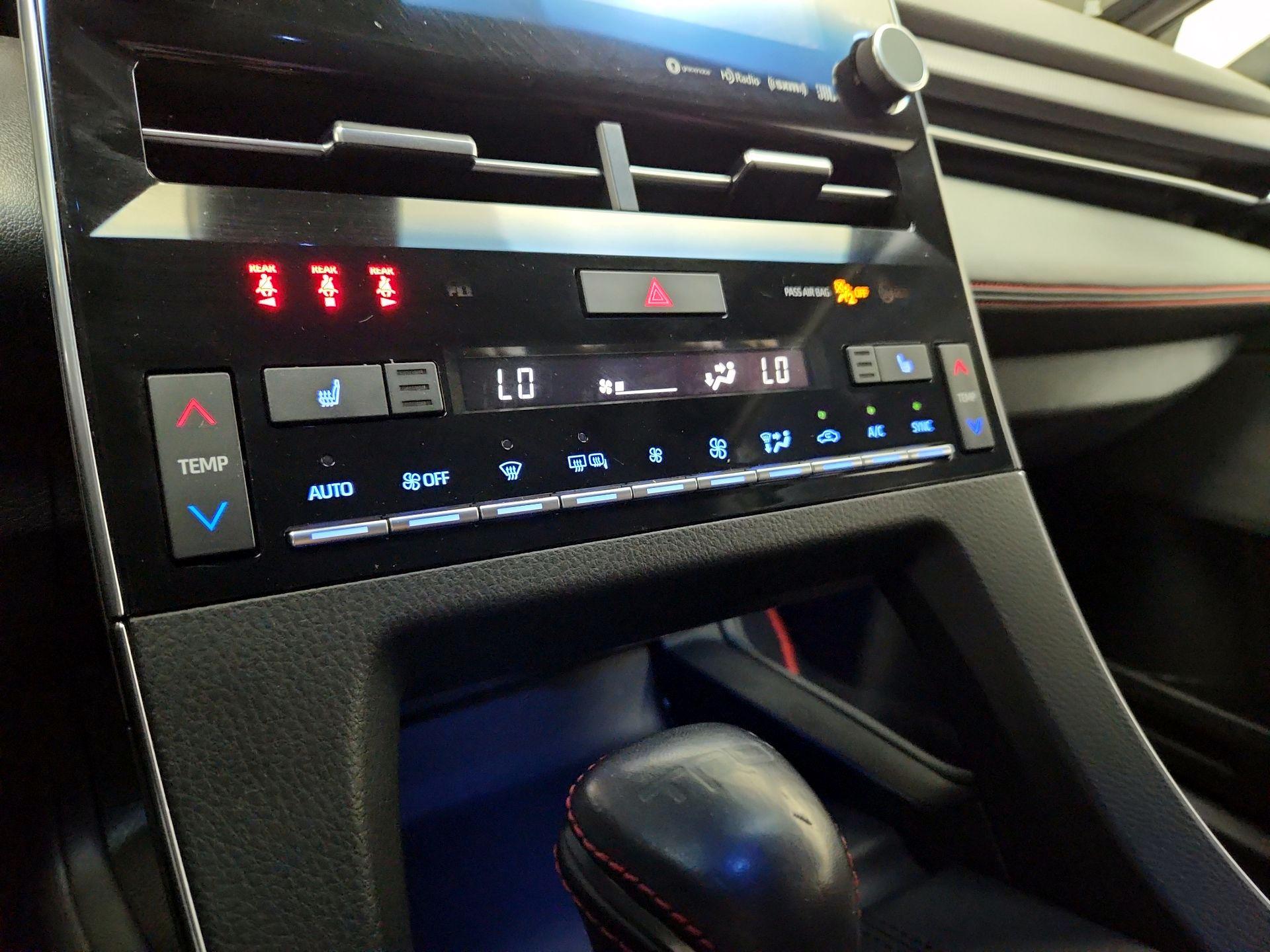 Thumbnail: 2021 Toyota Avalon - 17