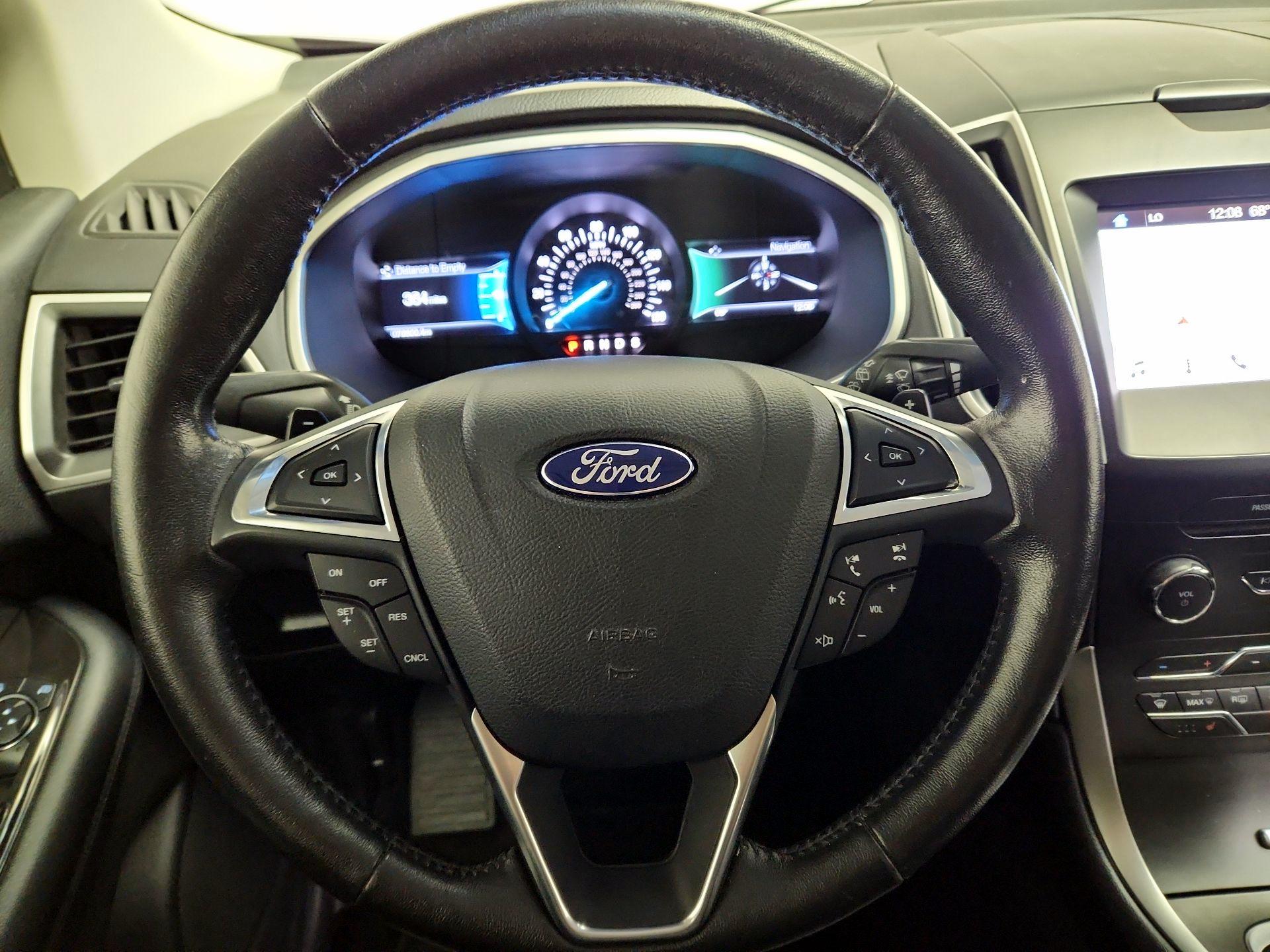 Thumbnail: 2017 Ford Edge - 10
