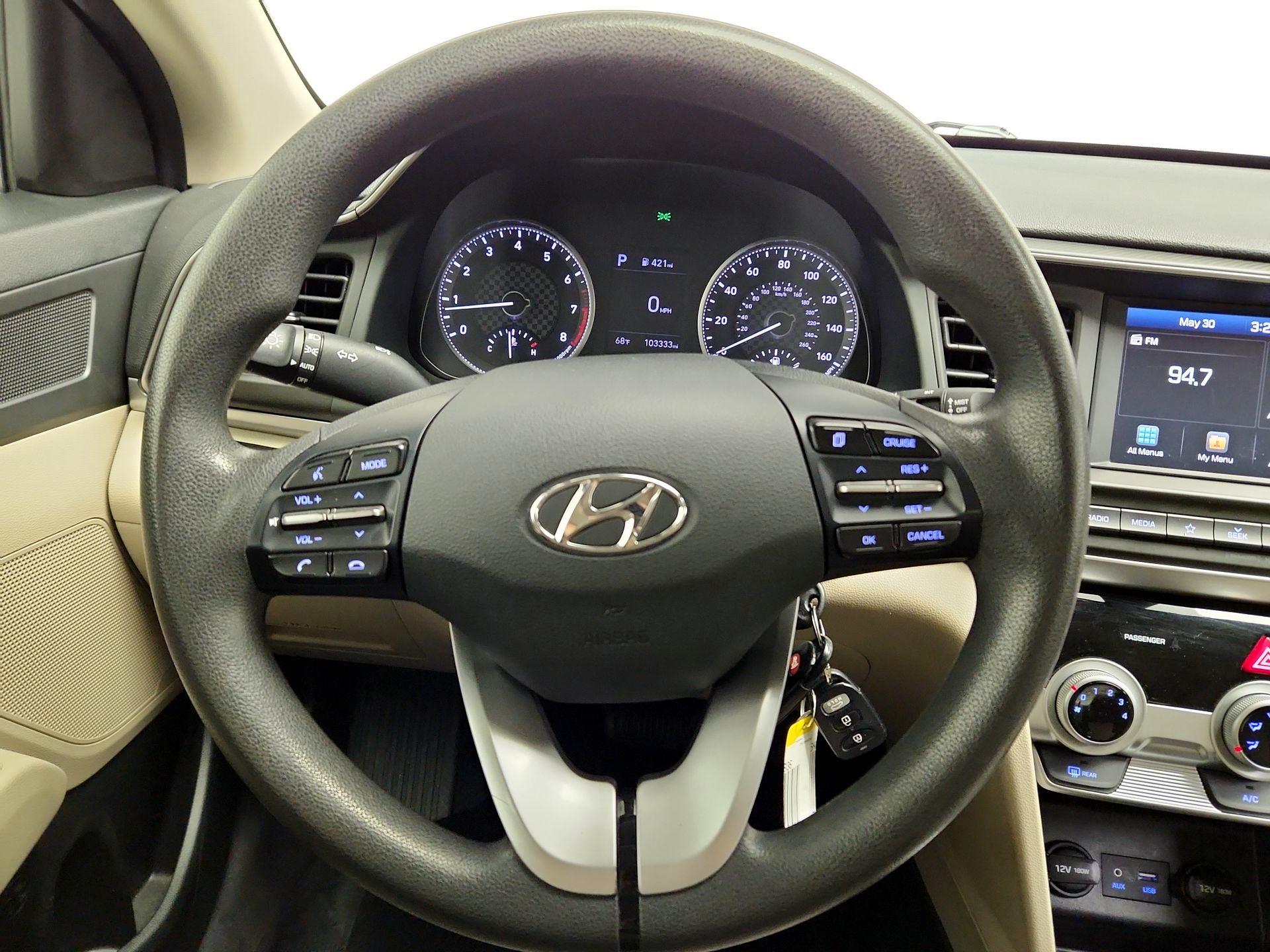 Thumbnail: 2019 Hyundai Elantra - 10
