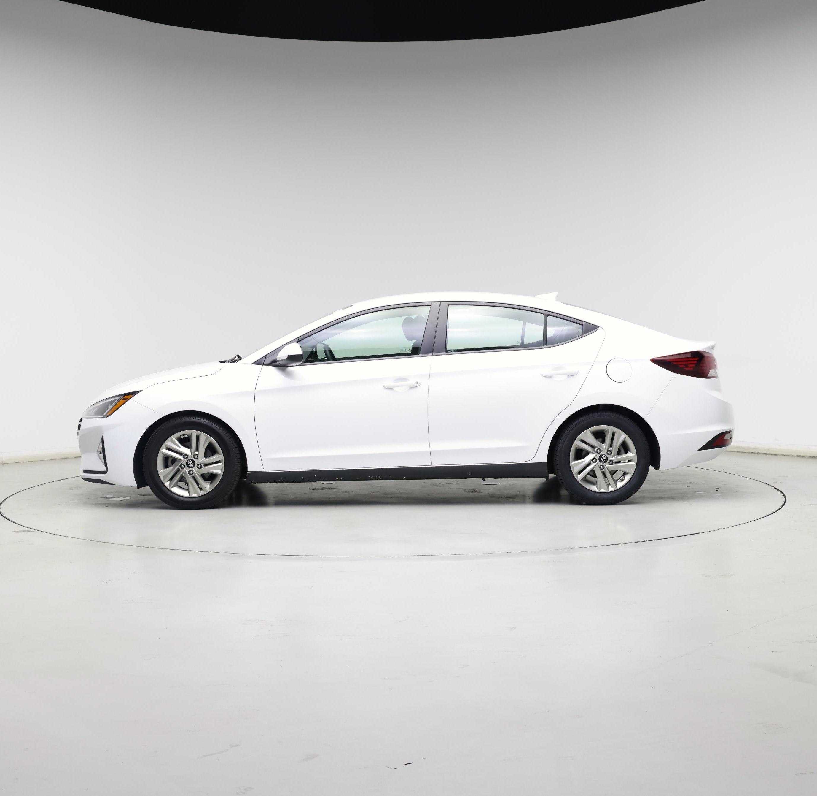 Thumbnail: 2019 Hyundai Elantra - 3