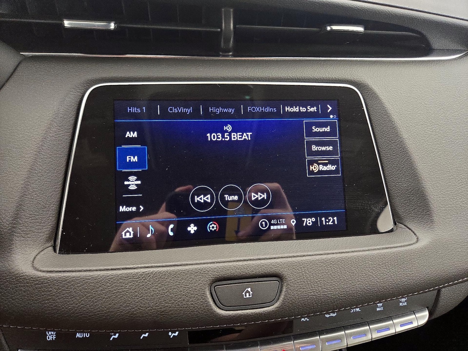 2023 Cadillac XT4 Luxury - Photo 16