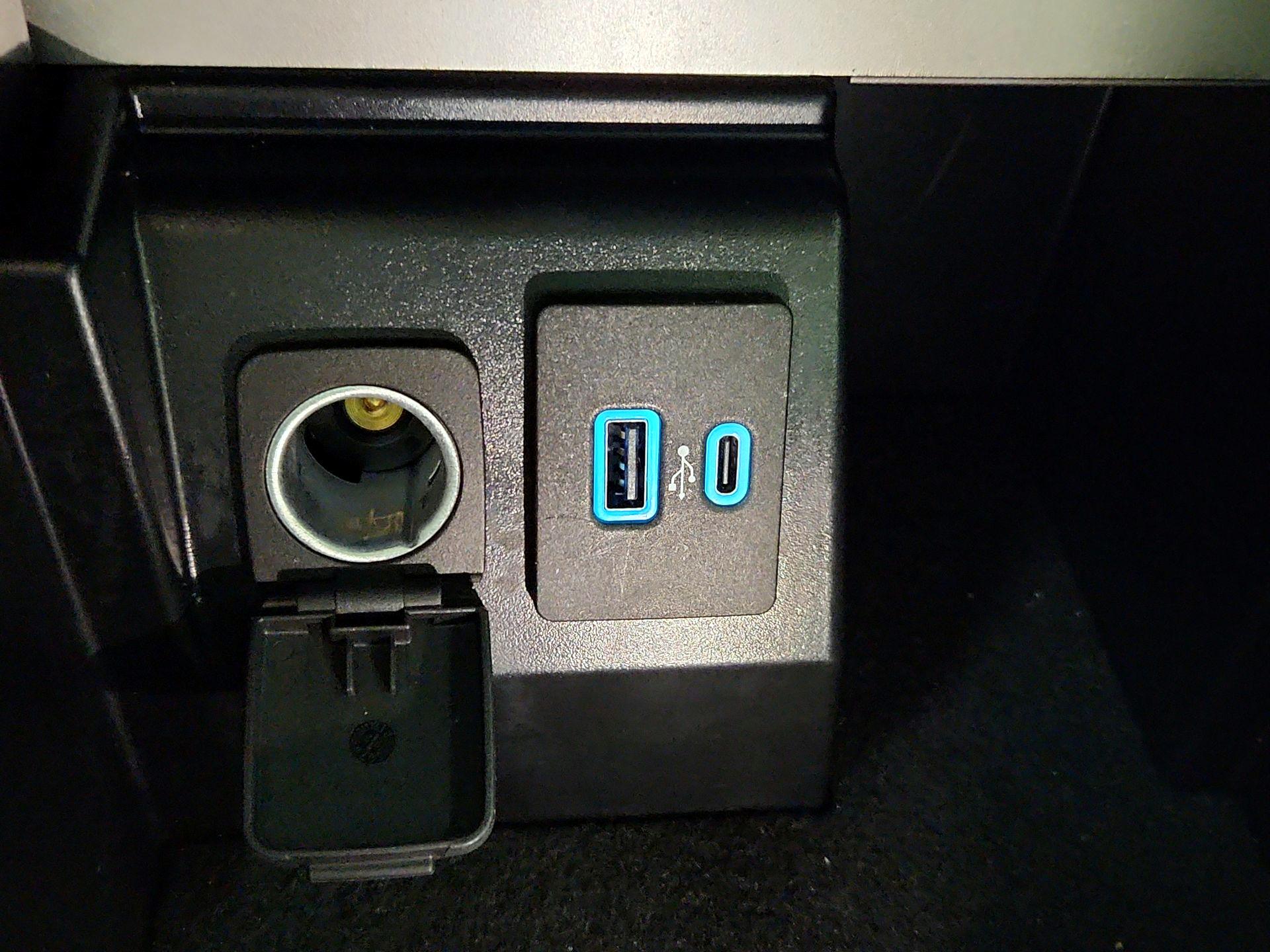 Thumbnail: 2023 Ford Explorer - 19