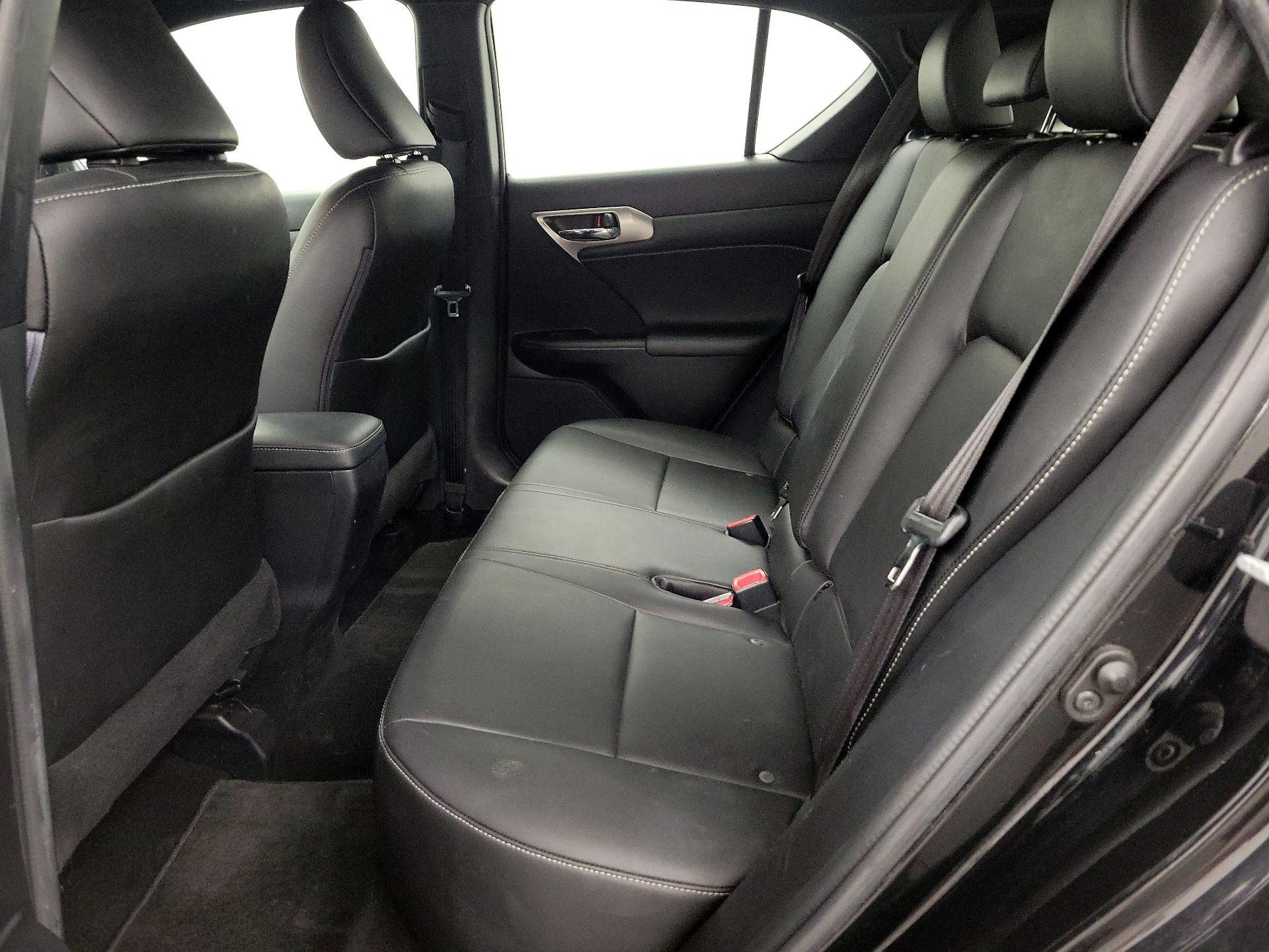 Thumbnail: 2016 Lexus CT - 19