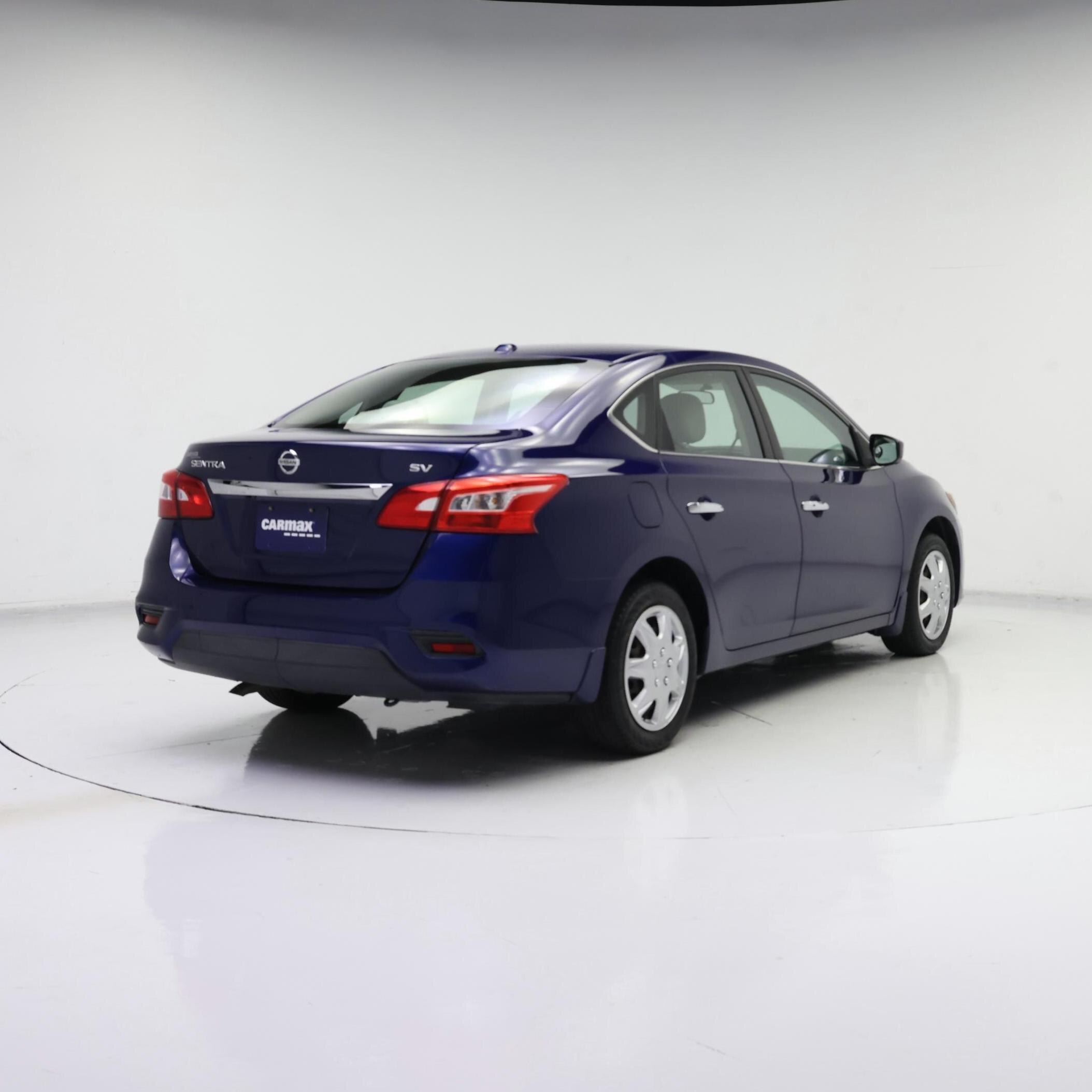 Thumbnail: 2017 Nissan Sentra - 8