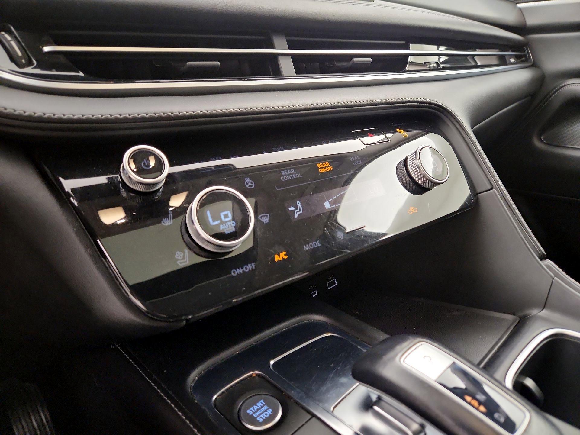 Thumbnail: 2022 INFINITI QX60 - 16