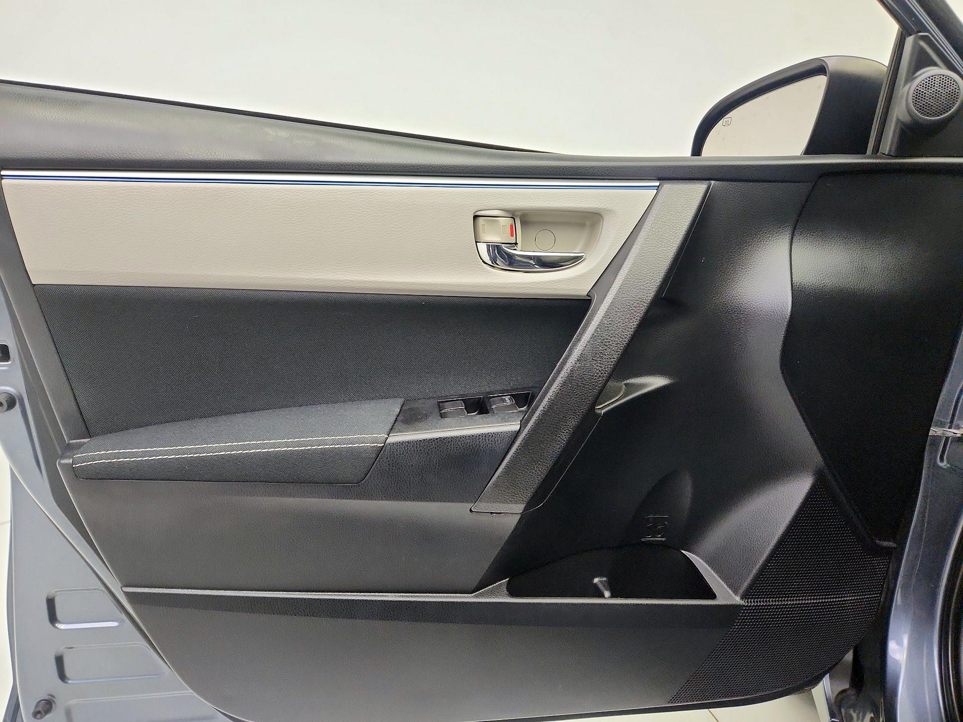 Thumbnail: 2014 Toyota Corolla - 12