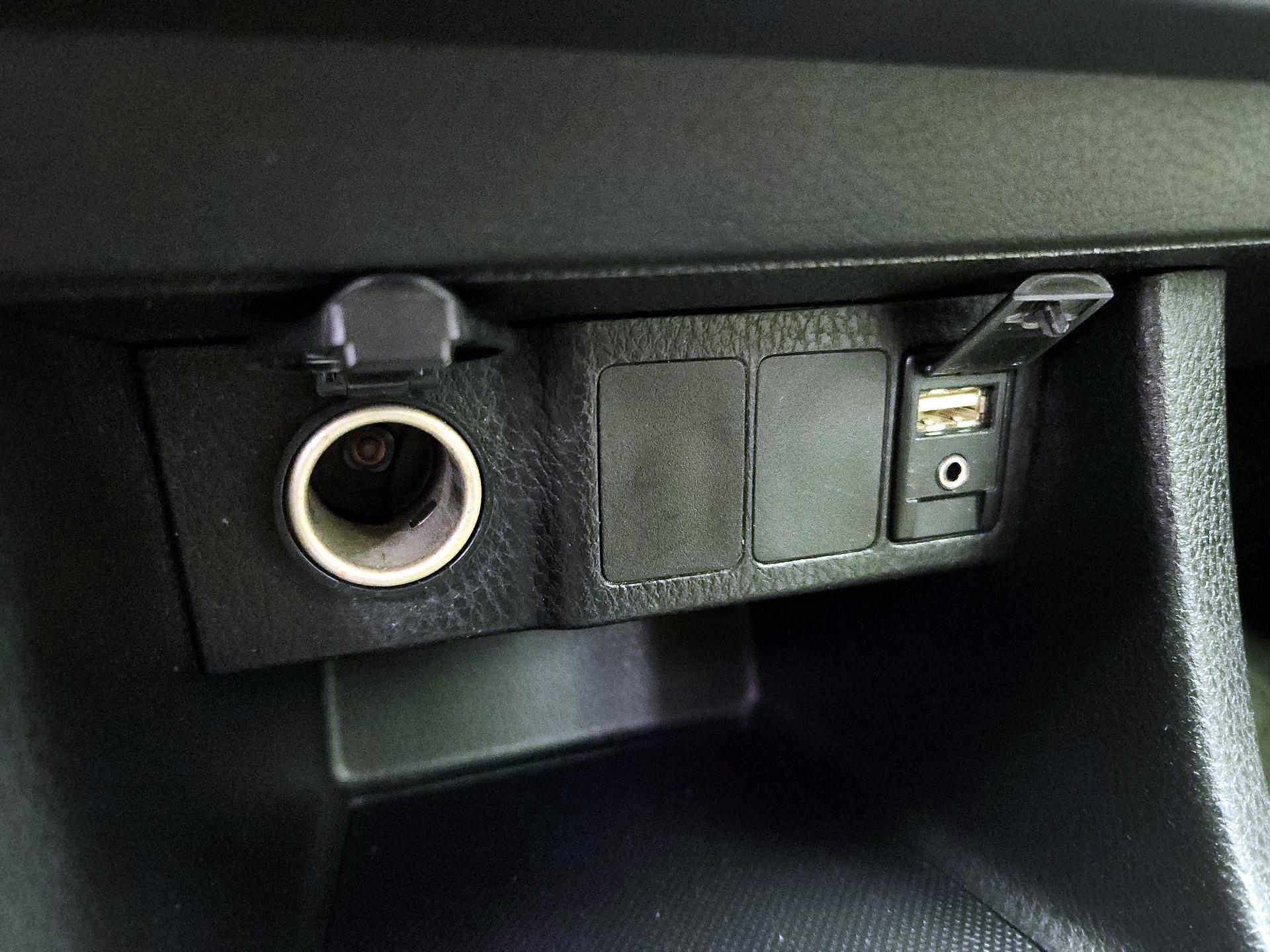 Thumbnail: 2014 Toyota Corolla - 18