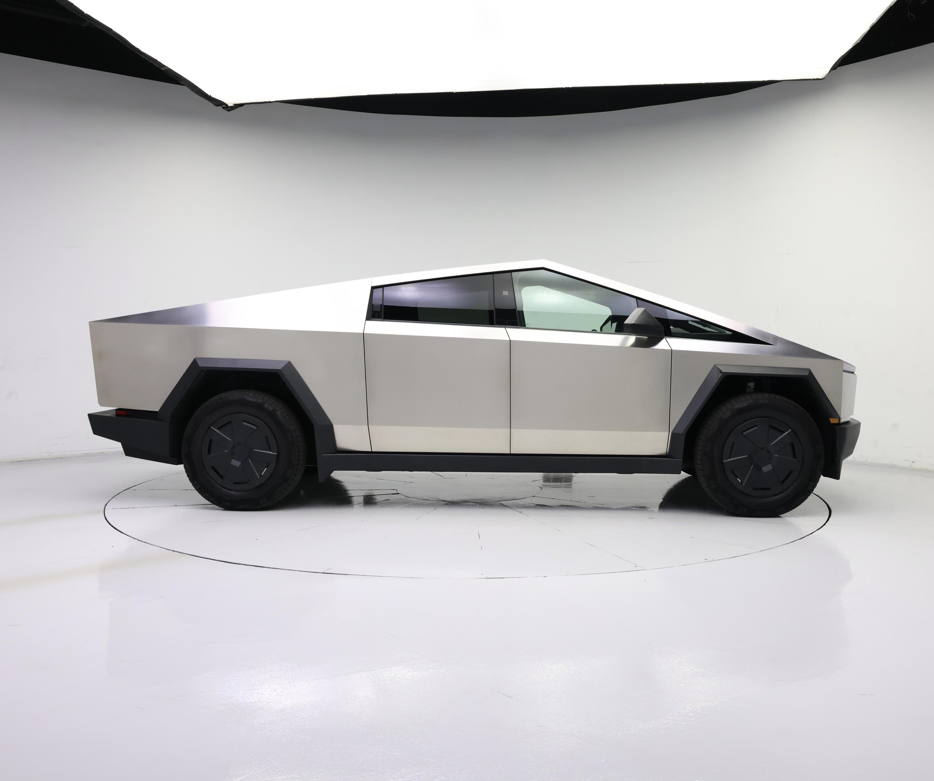 Thumbnail: 2025 Tesla Cybertruck - 7