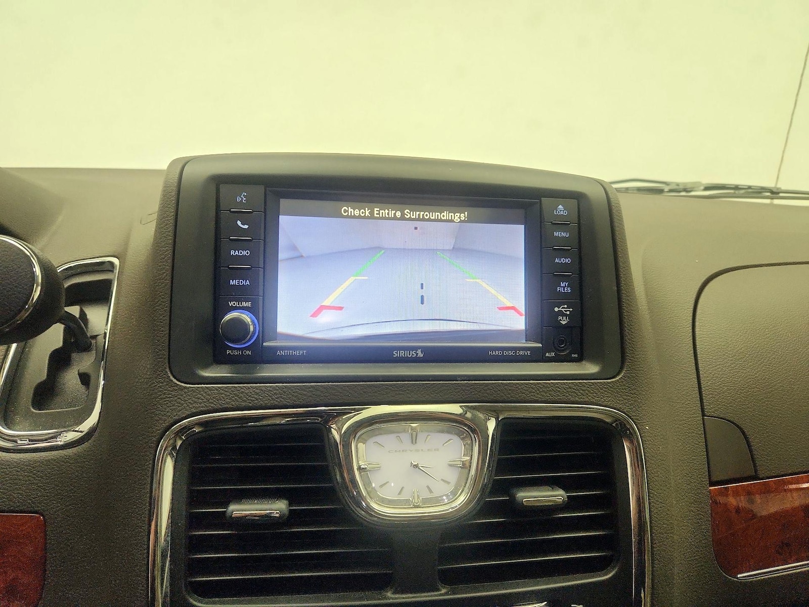 2015 Chrysler Town & Country Limited Platinum - Photo 15