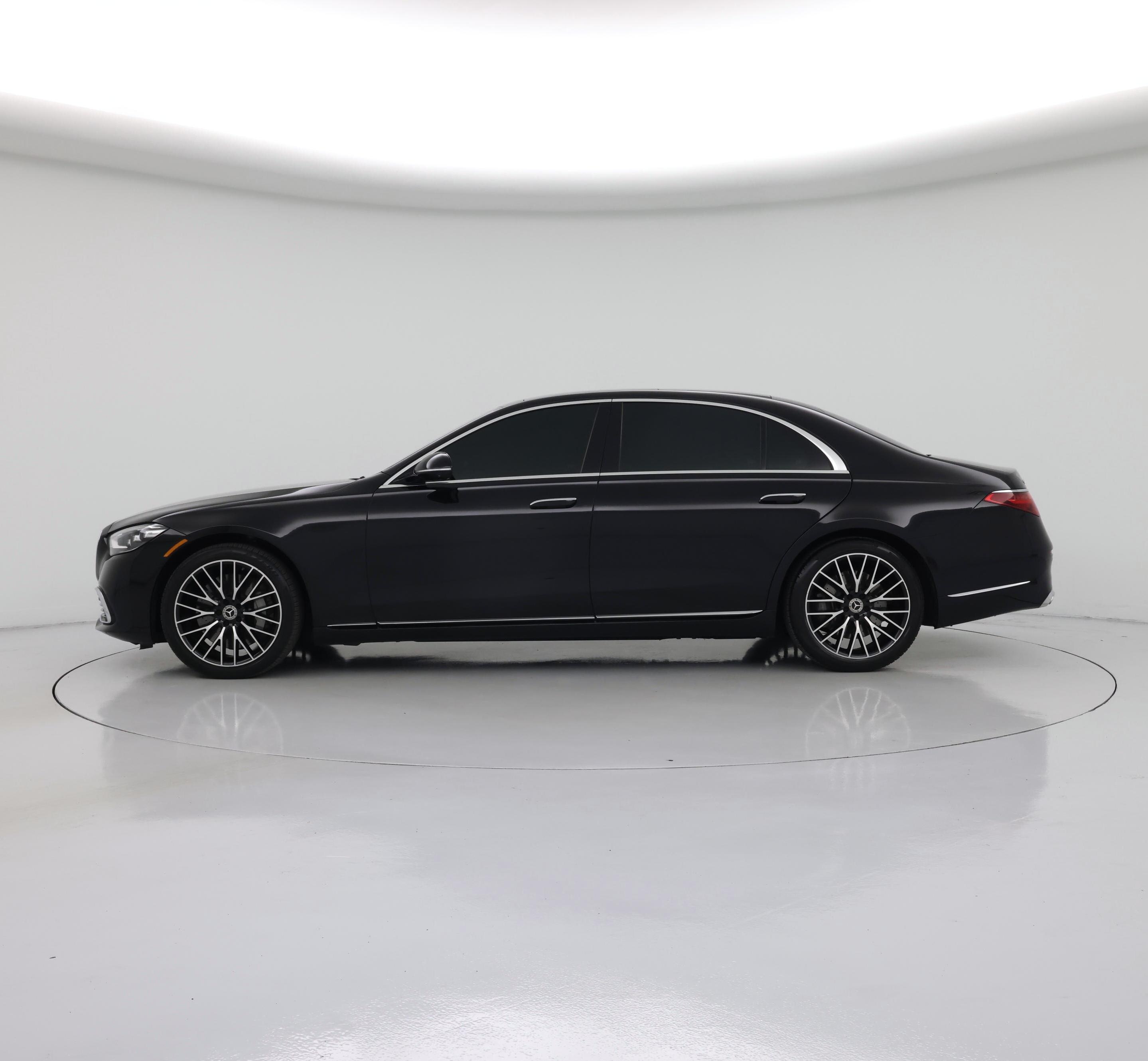 Thumbnail: 2022 Mercedes-Benz S-Class - 3