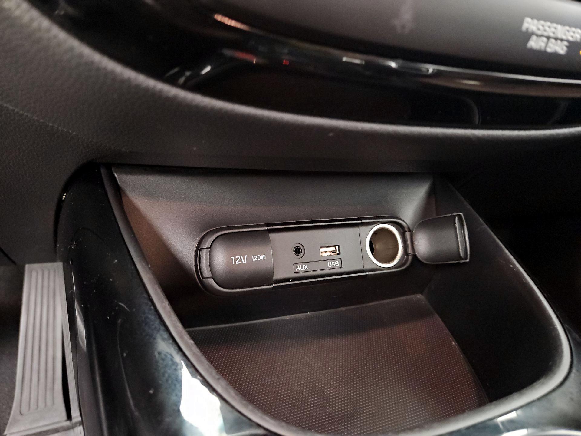 Thumbnail: 2017 Kia Soul - 19