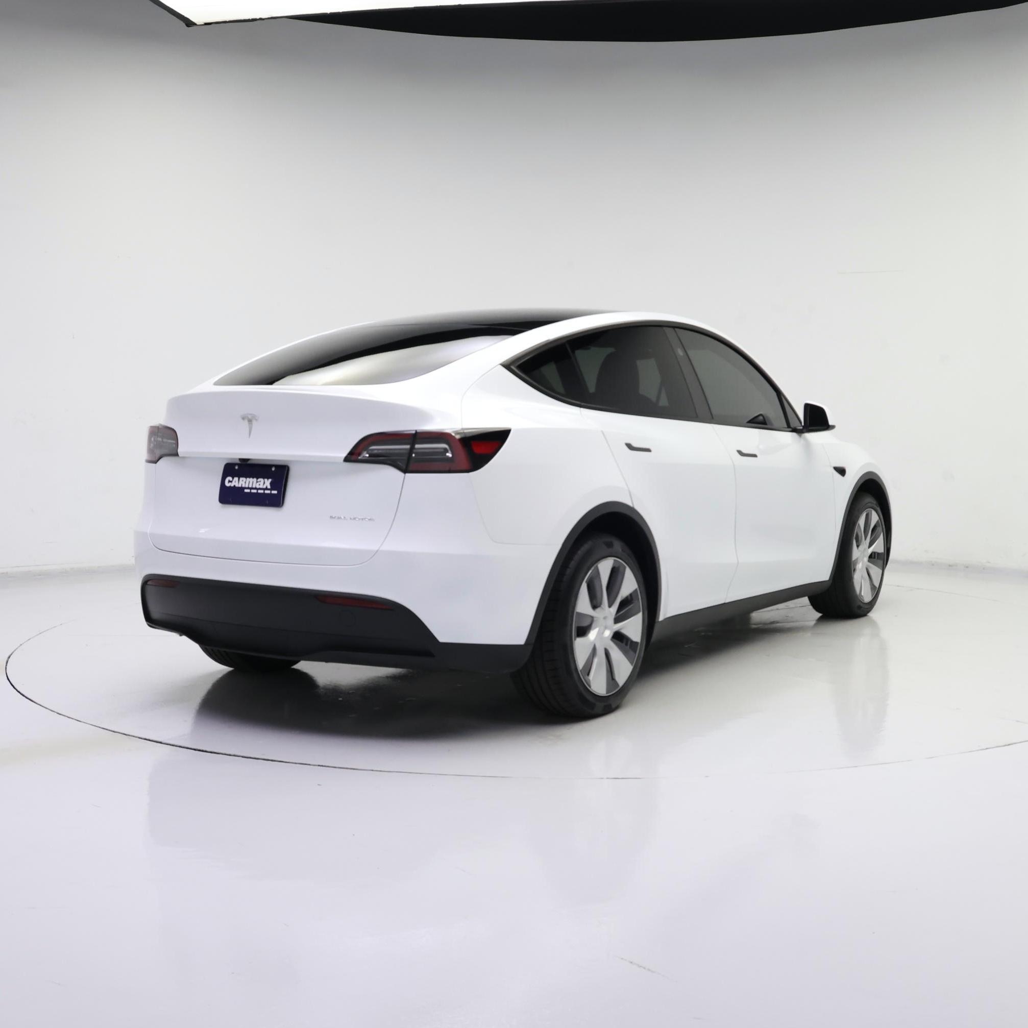 Thumbnail: 2024 Tesla Model Y - 8