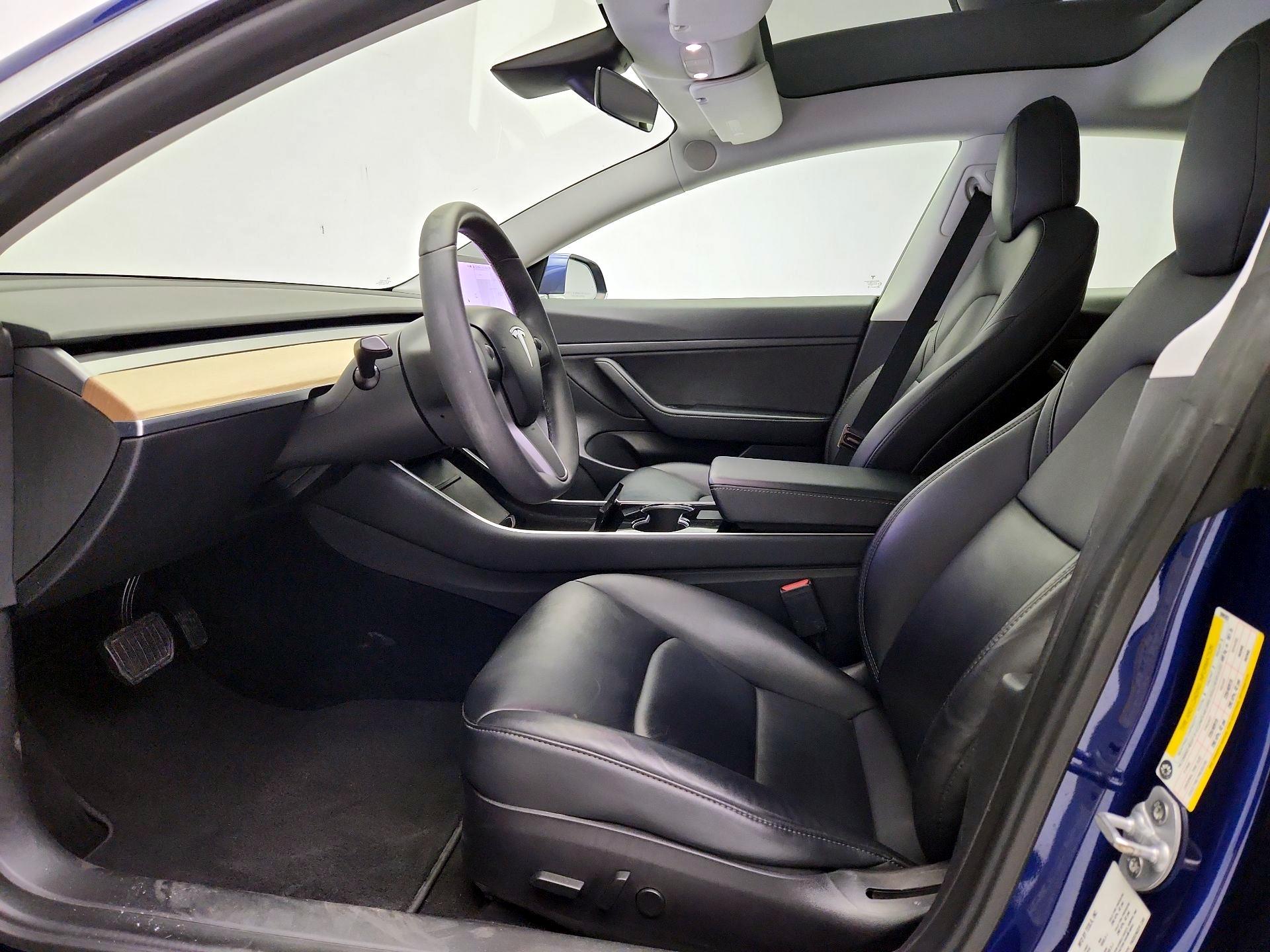 Thumbnail: 2020 Tesla Model 3 - 11