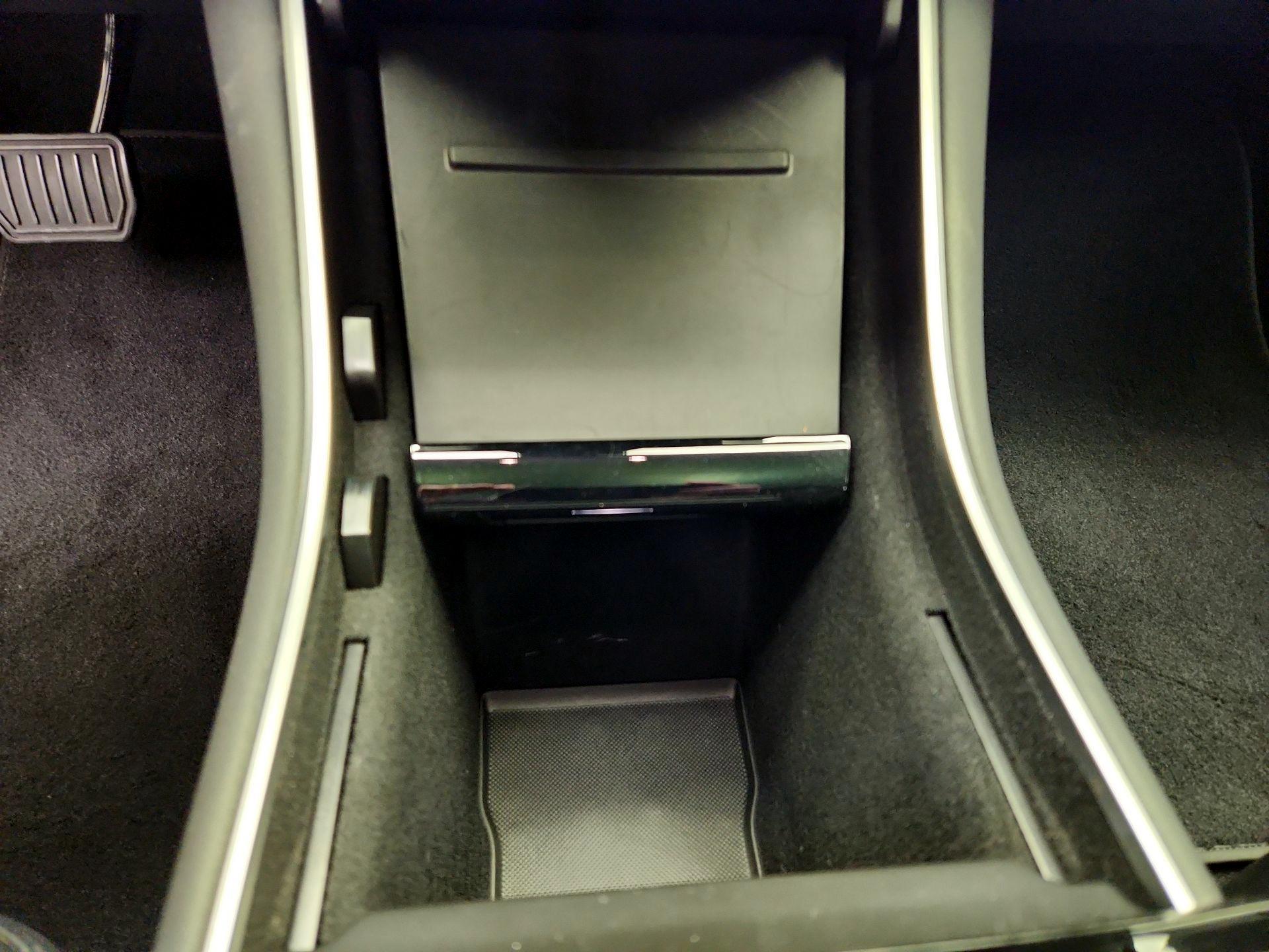 Thumbnail: 2020 Tesla Model 3 - 19