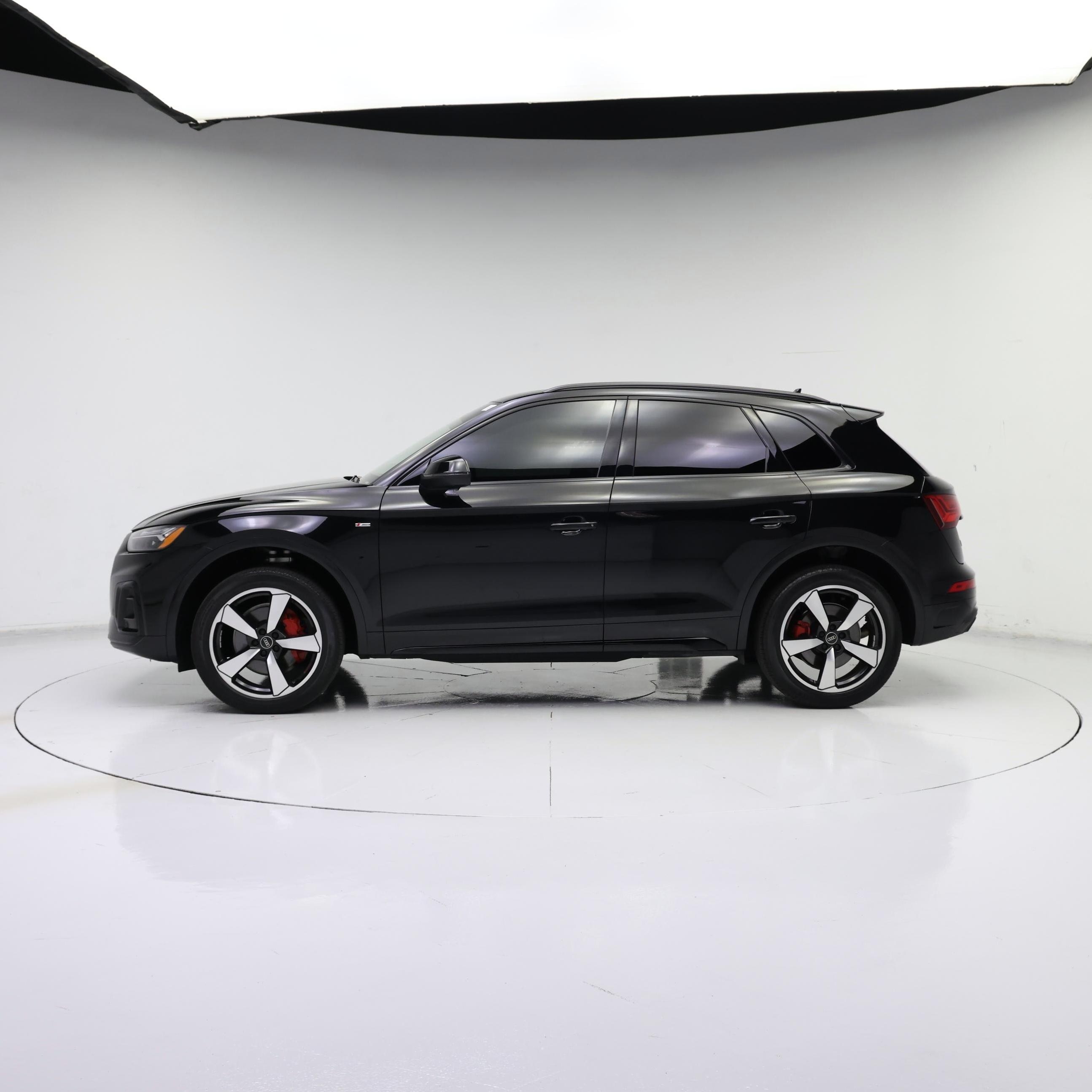 Thumbnail: 2023 Audi Q5 - 3