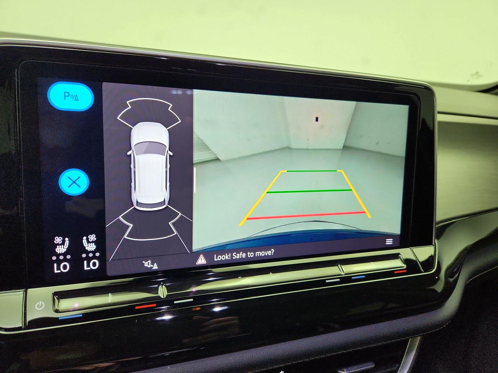 Thumbnail: 2025 Volkswagen Atlas - 14