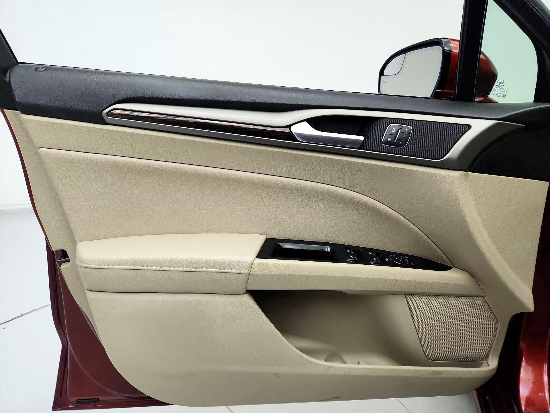 Thumbnail: 2014 Ford Fusion - 12