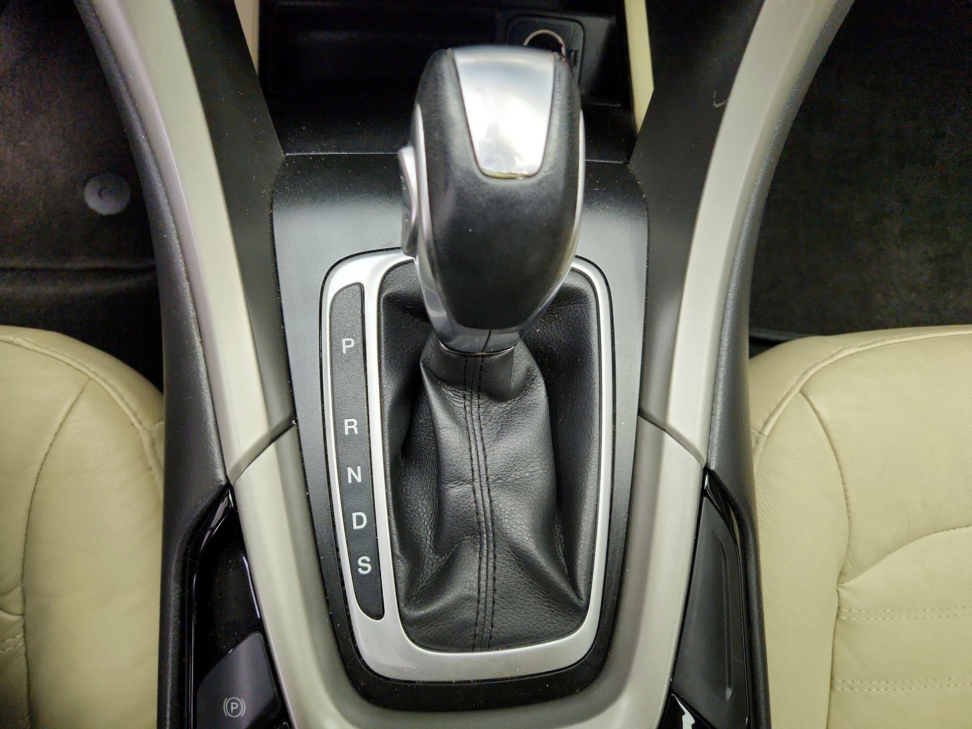 Thumbnail: 2014 Ford Fusion - 17
