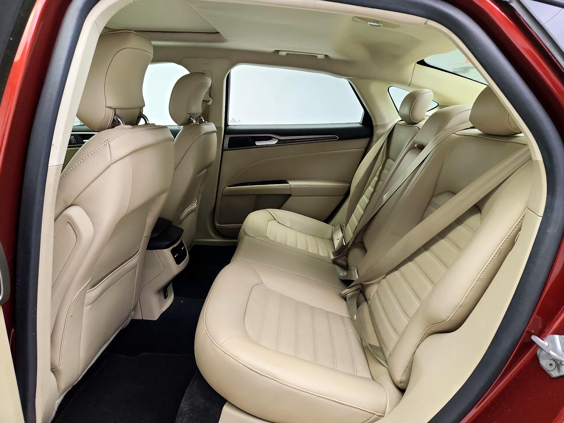 Thumbnail: 2014 Ford Fusion - 20
