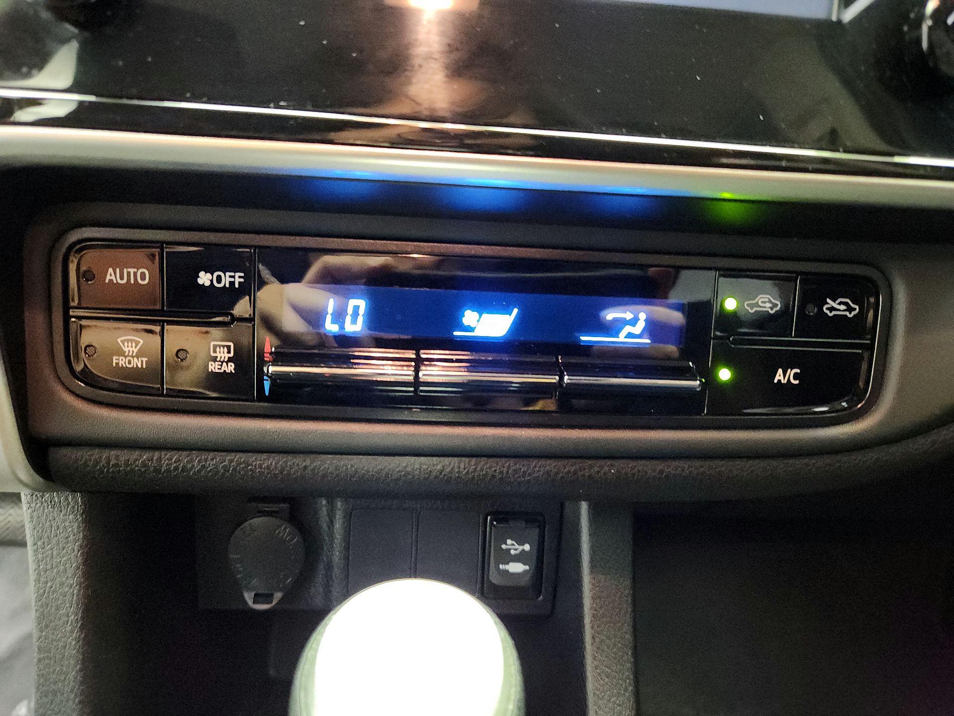 Thumbnail: 2019 Toyota Corolla - 16