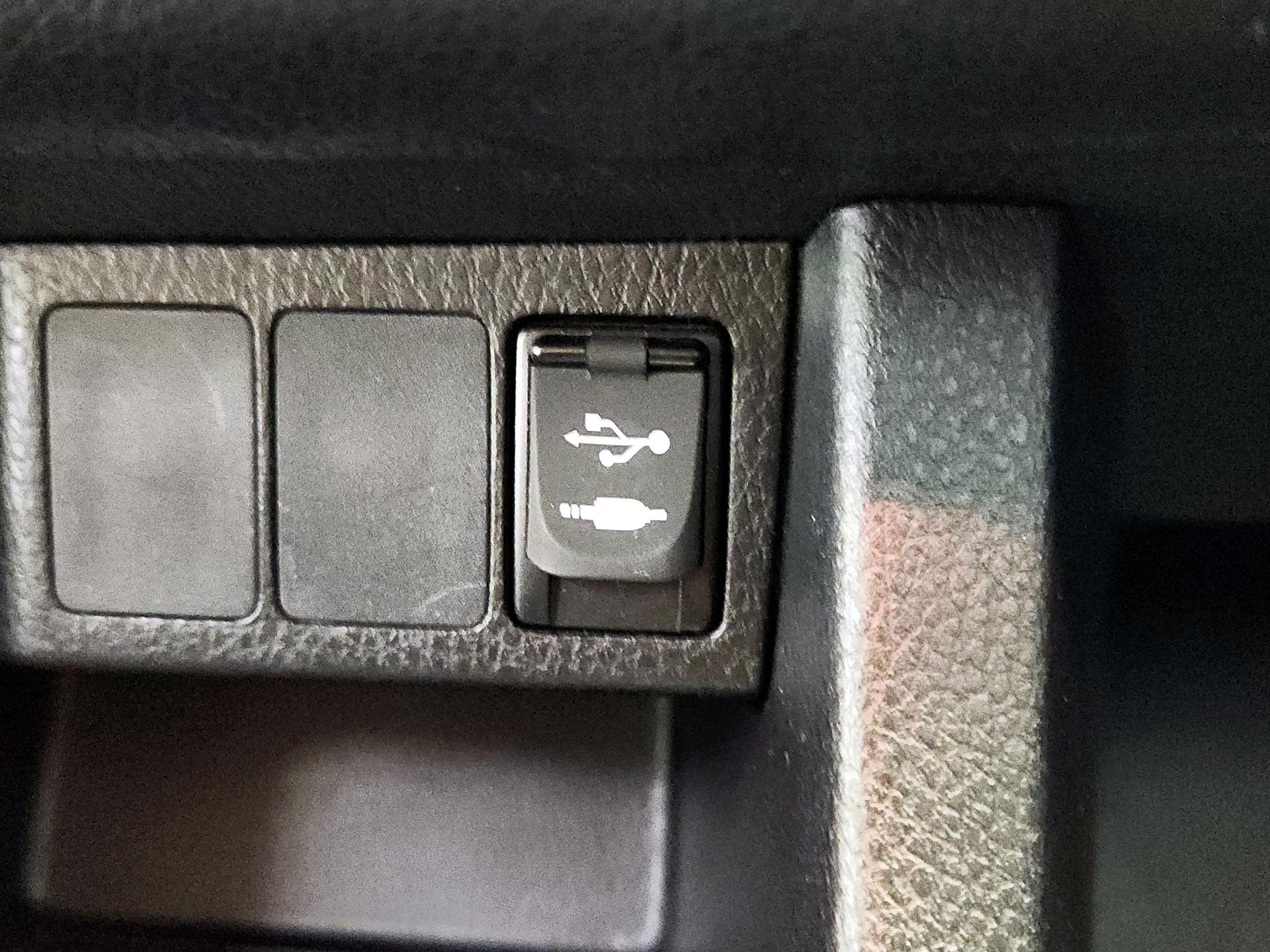 Thumbnail: 2019 Toyota Corolla - 18