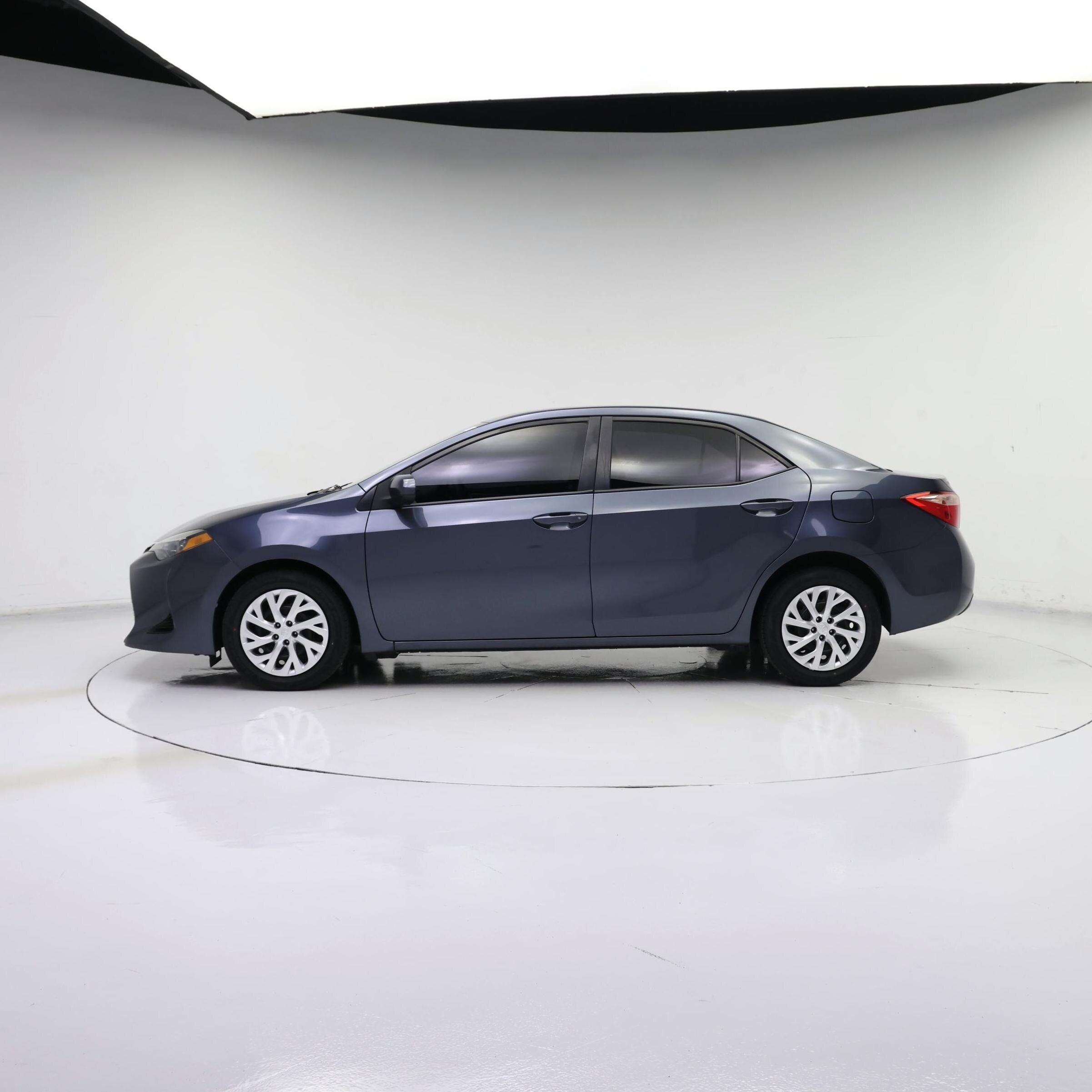 Thumbnail: 2019 Toyota Corolla - 3