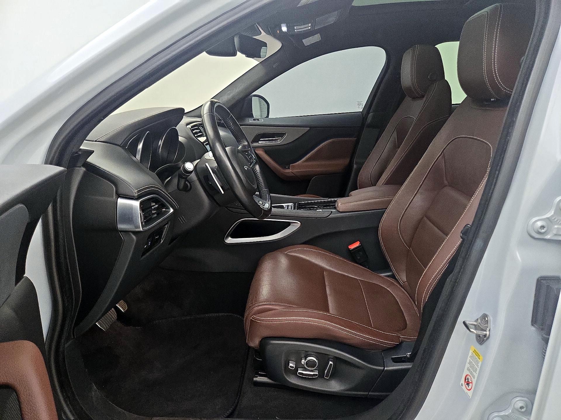 Thumbnail: 2019 Jaguar F-Pace - 11