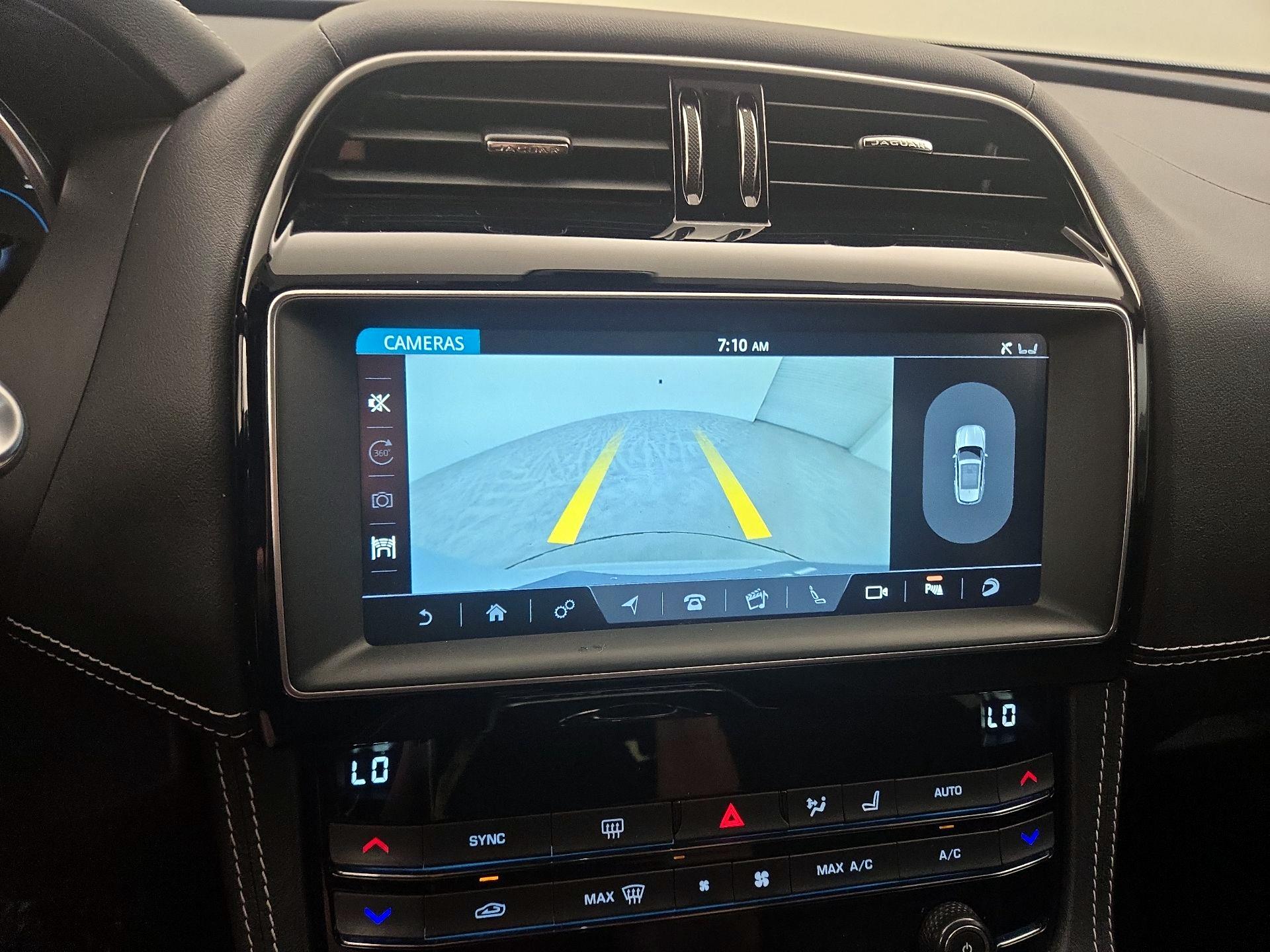 Thumbnail: 2019 Jaguar F-Pace - 15