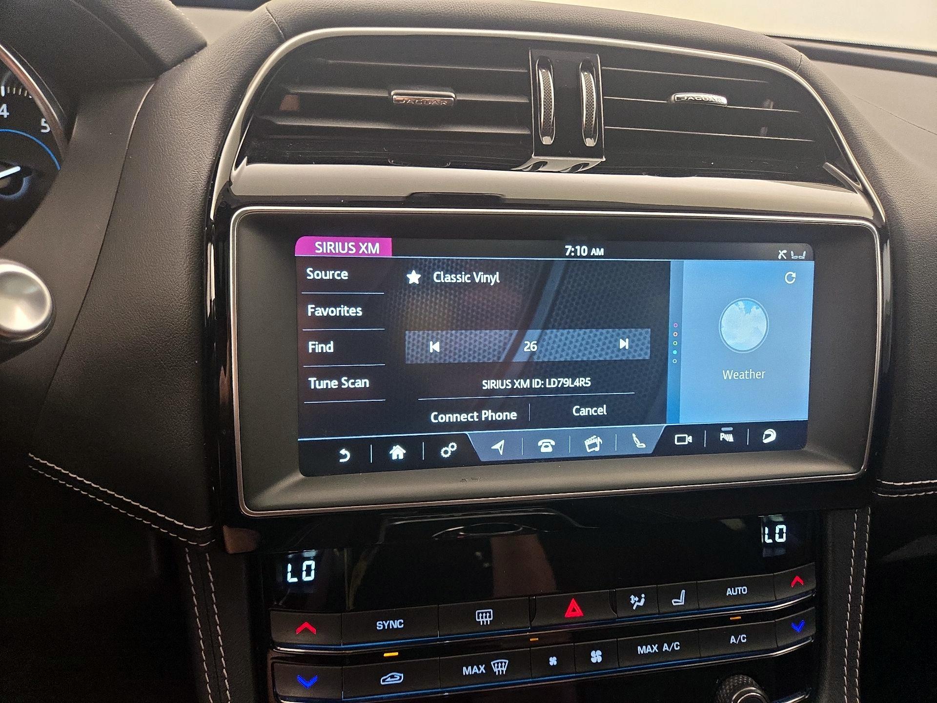 Thumbnail: 2019 Jaguar F-Pace - 16