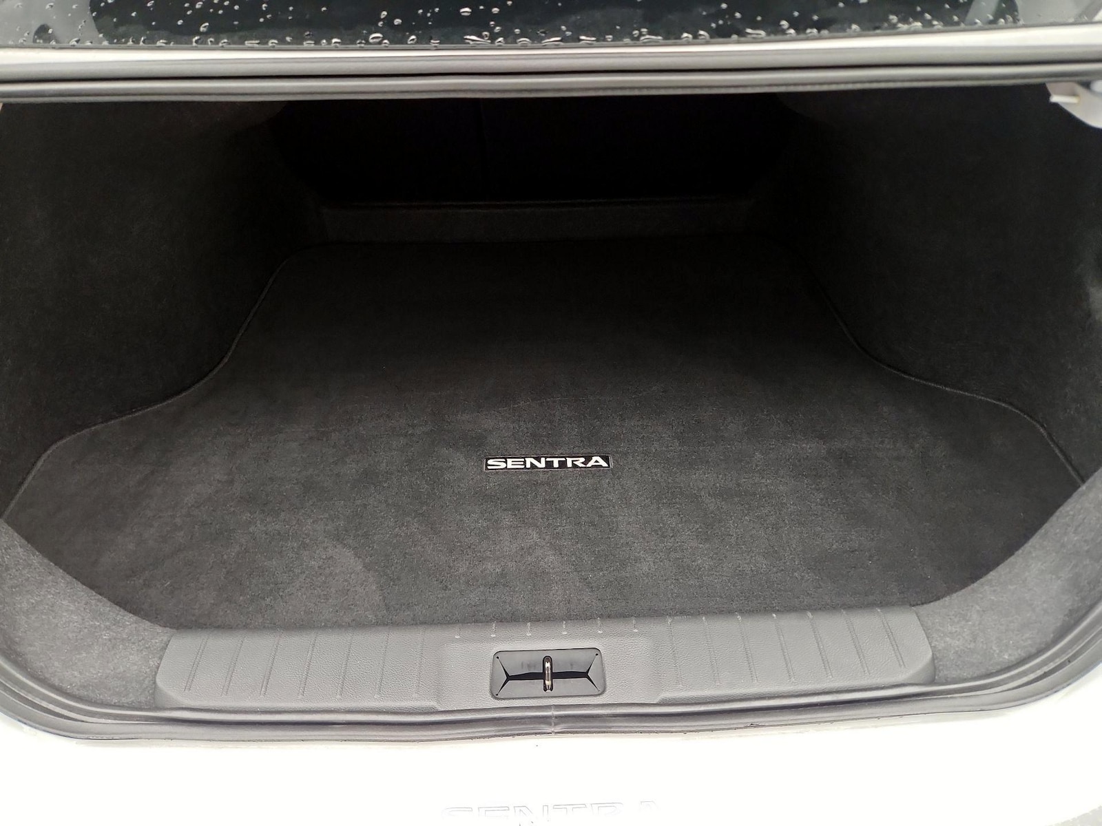 2025 Nissan Sentra SV - Photo 21