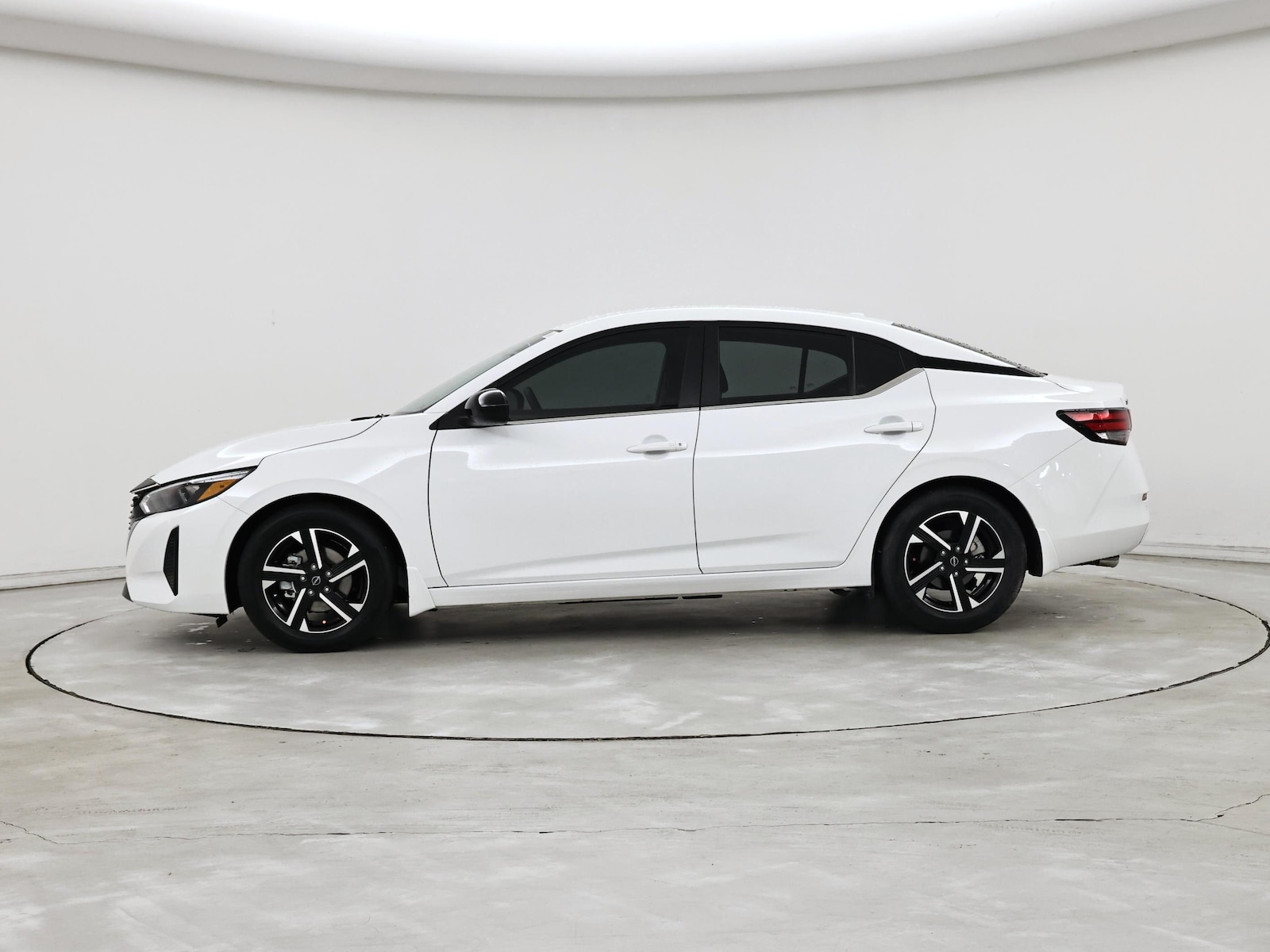 2025 Nissan Sentra SV - Photo 4