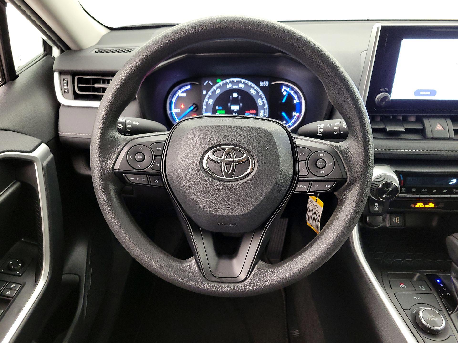 Thumbnail: 2025 Toyota RAV4 - 10