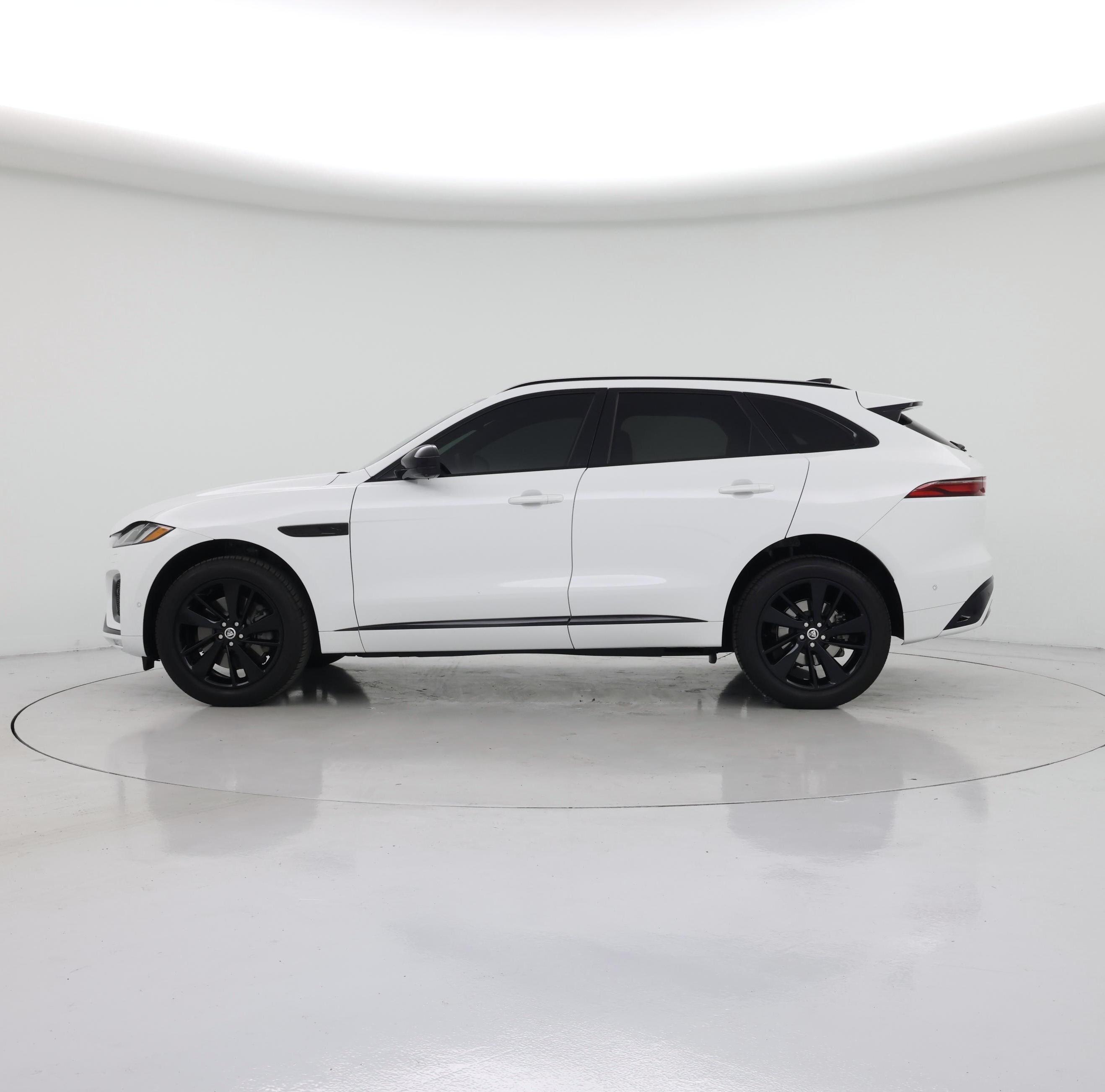 Thumbnail: 2026 Jaguar F-Pace - 3