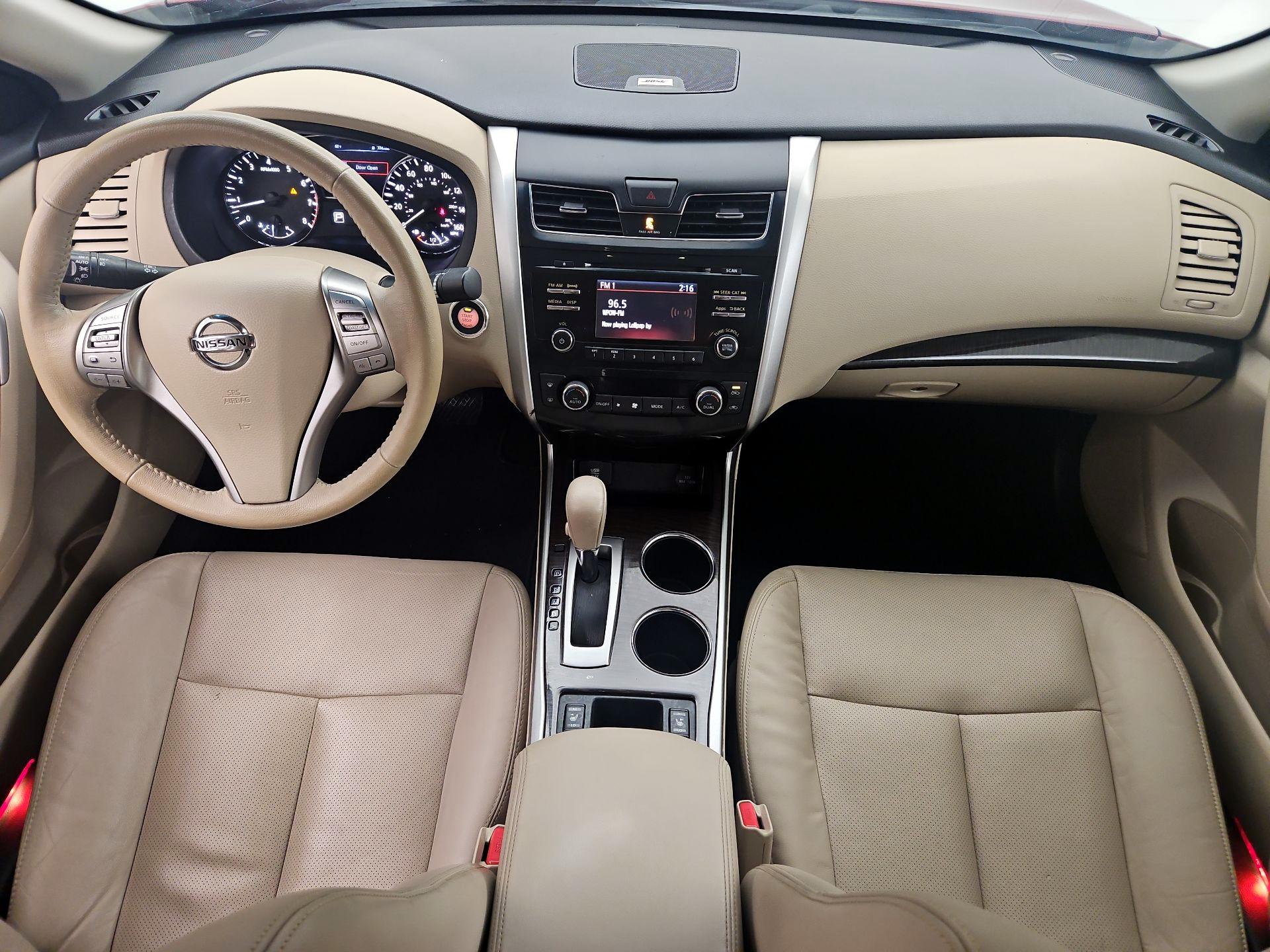 Thumbnail: 2015 Nissan Altima - 9