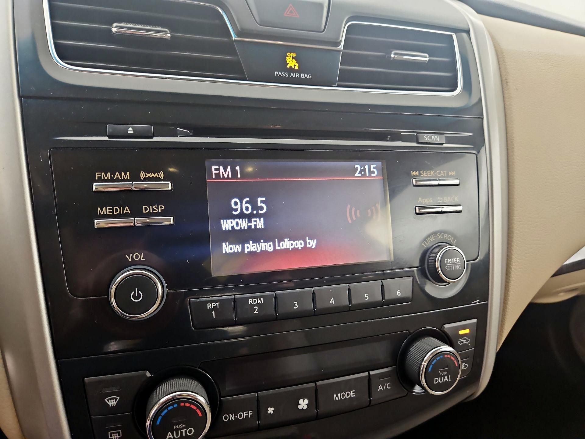 Thumbnail: 2015 Nissan Altima - 15