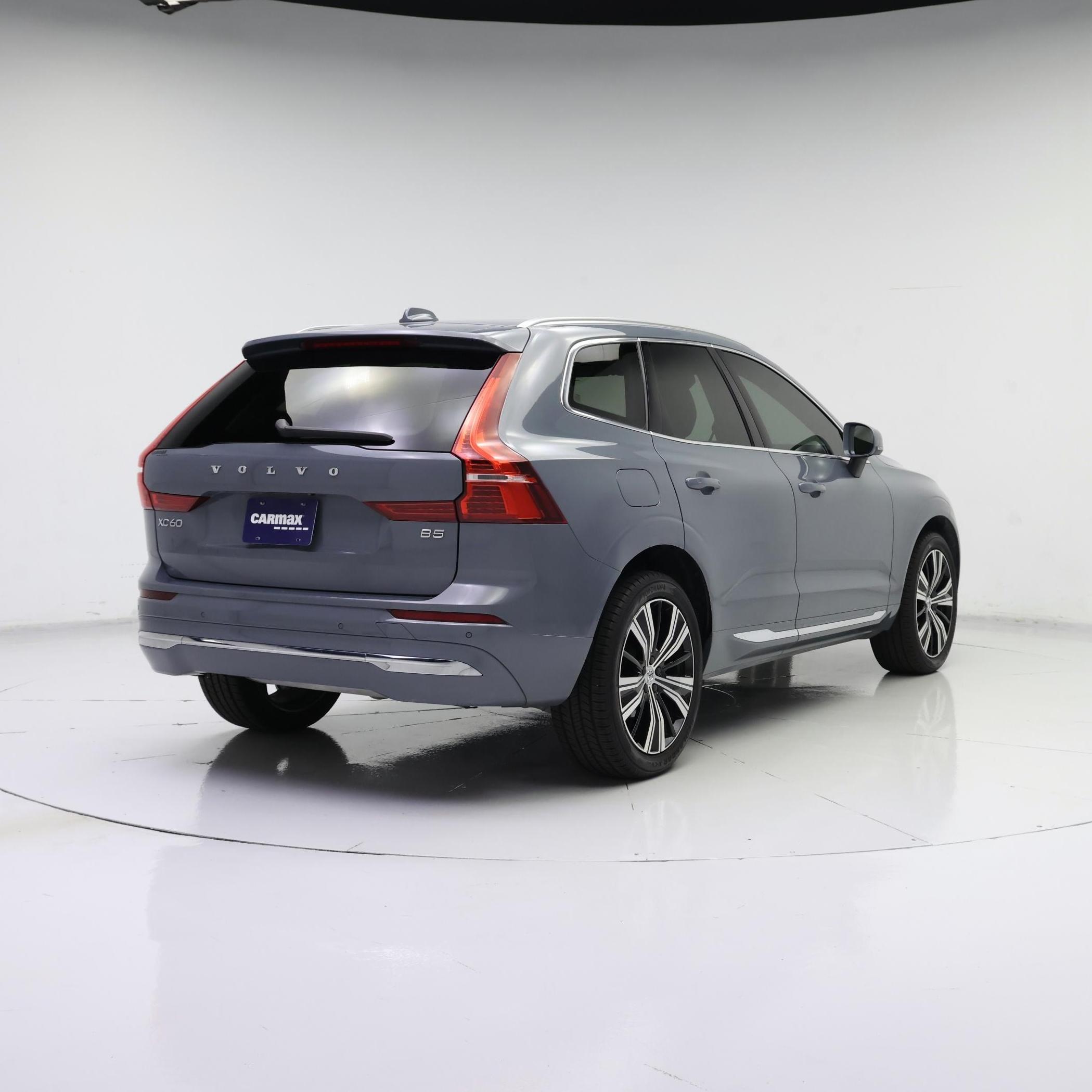 Thumbnail: 2022 Volvo XC60 - 8