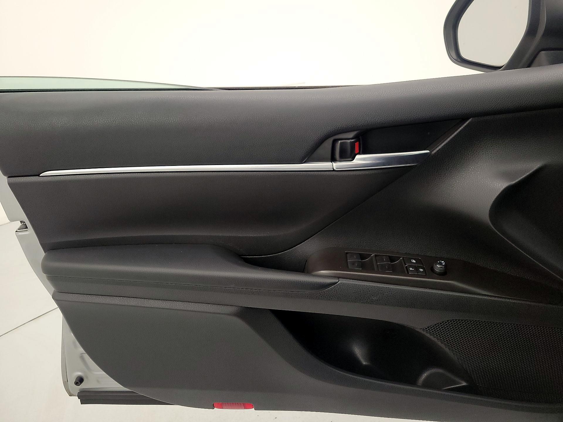 Thumbnail: 2023 Toyota Camry - 12