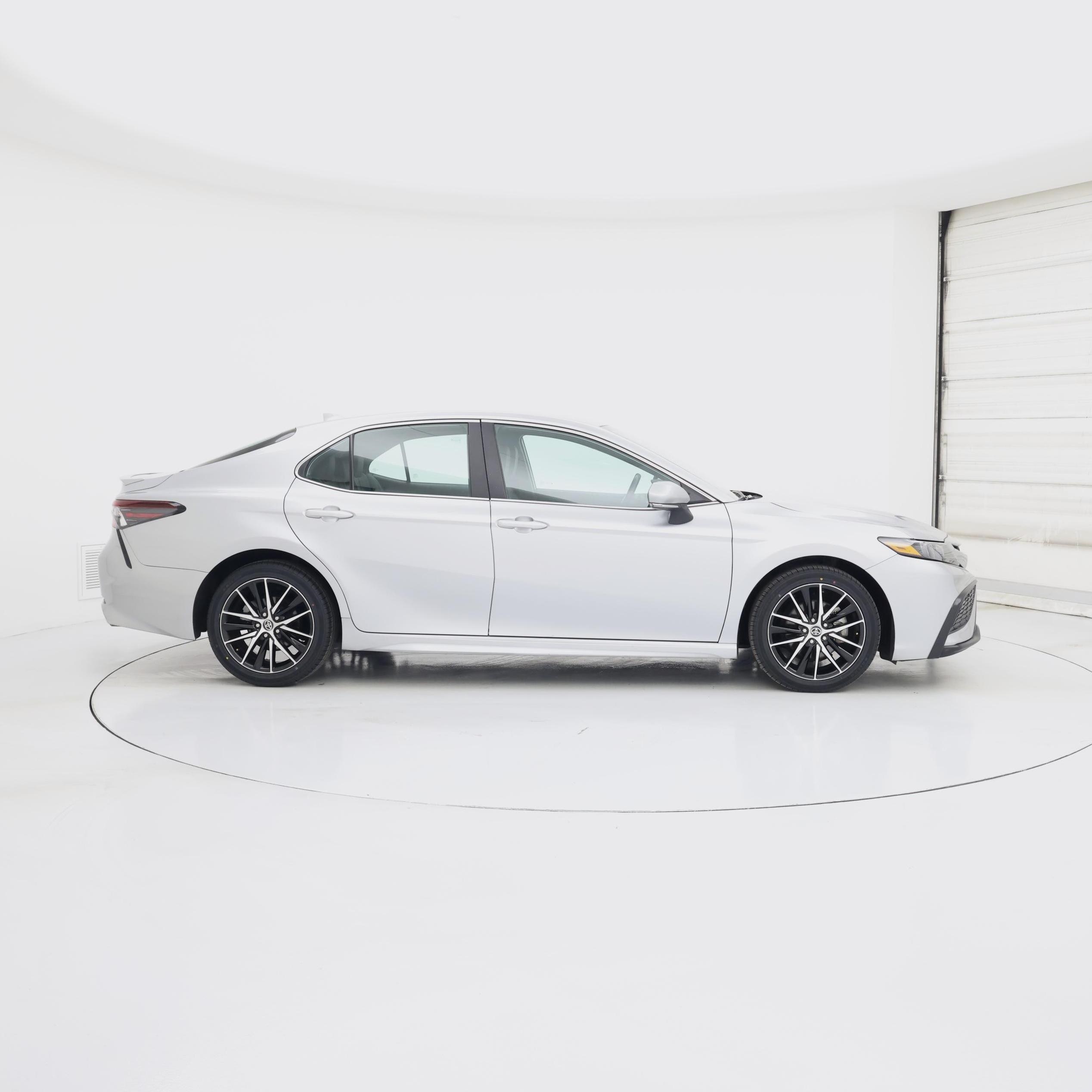 Thumbnail: 2023 Toyota Camry - 7