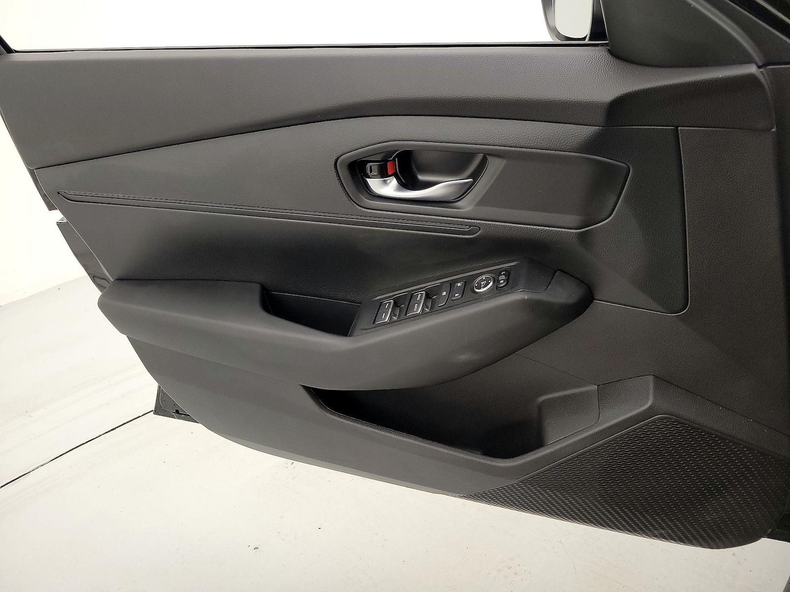 2025 Honda Accord LX - Photo 13