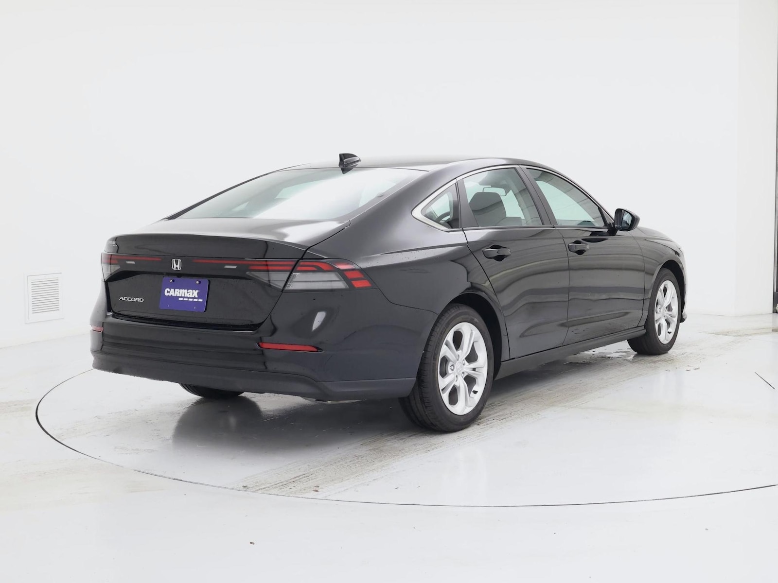2025 Honda Accord LX - Photo 9