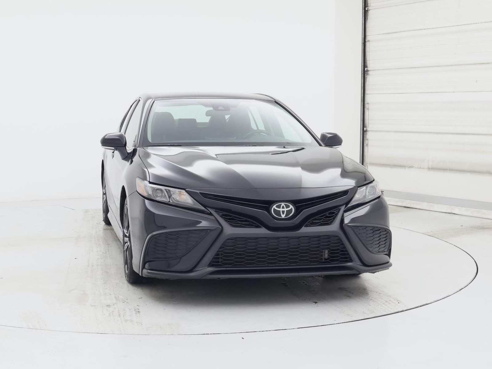 2024 Toyota Camry SE - Photo 6