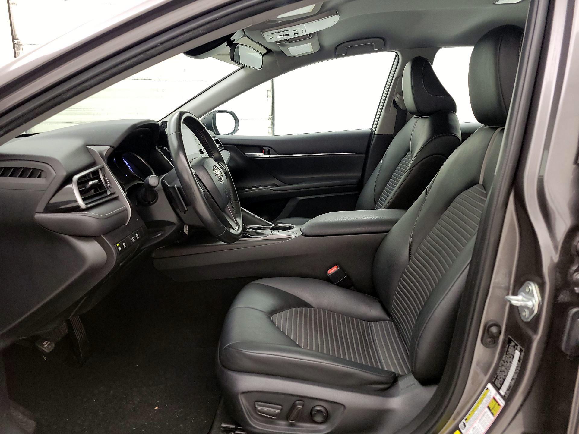 Thumbnail: 2023 Toyota Camry - 11