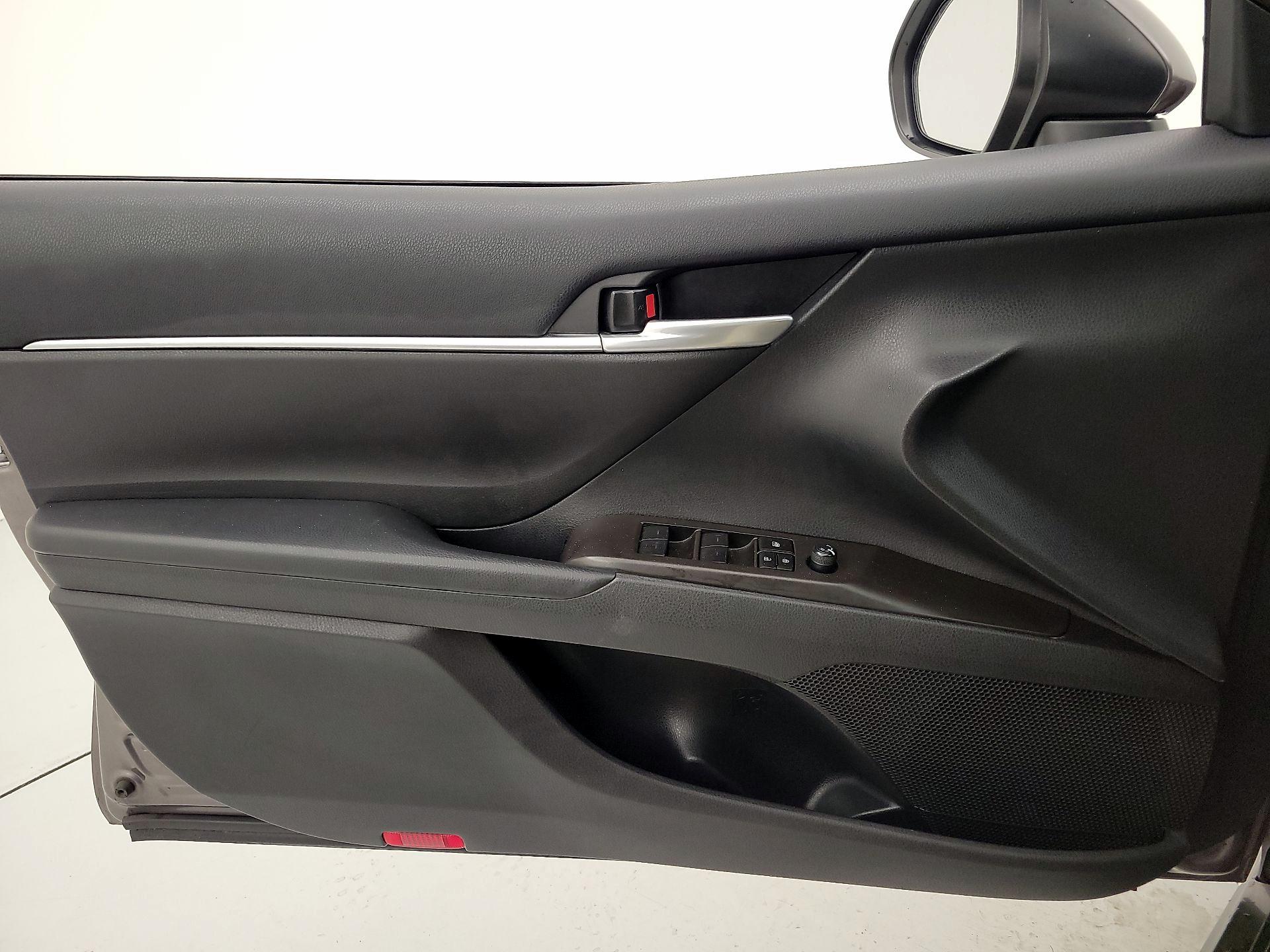 Thumbnail: 2023 Toyota Camry - 12