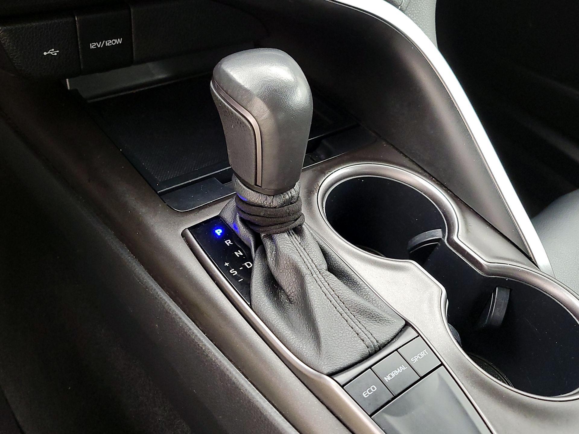 Thumbnail: 2023 Toyota Camry - 17