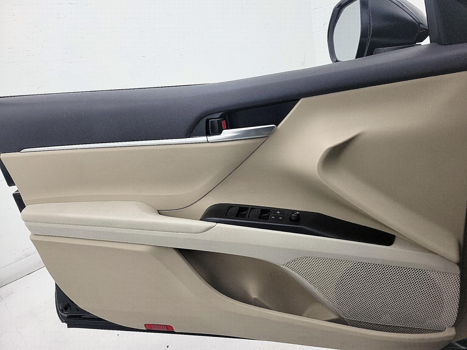 2023 Toyota Camry LE - Photo 13