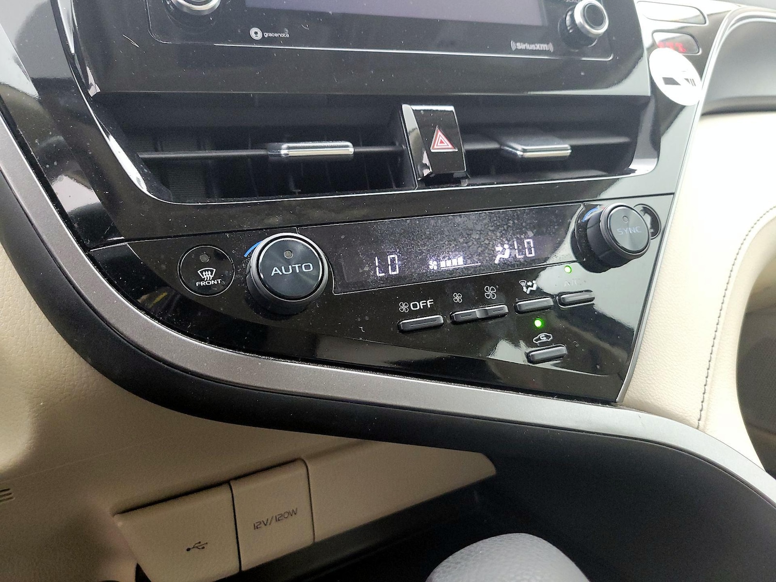 2023 Toyota Camry LE - Photo 17